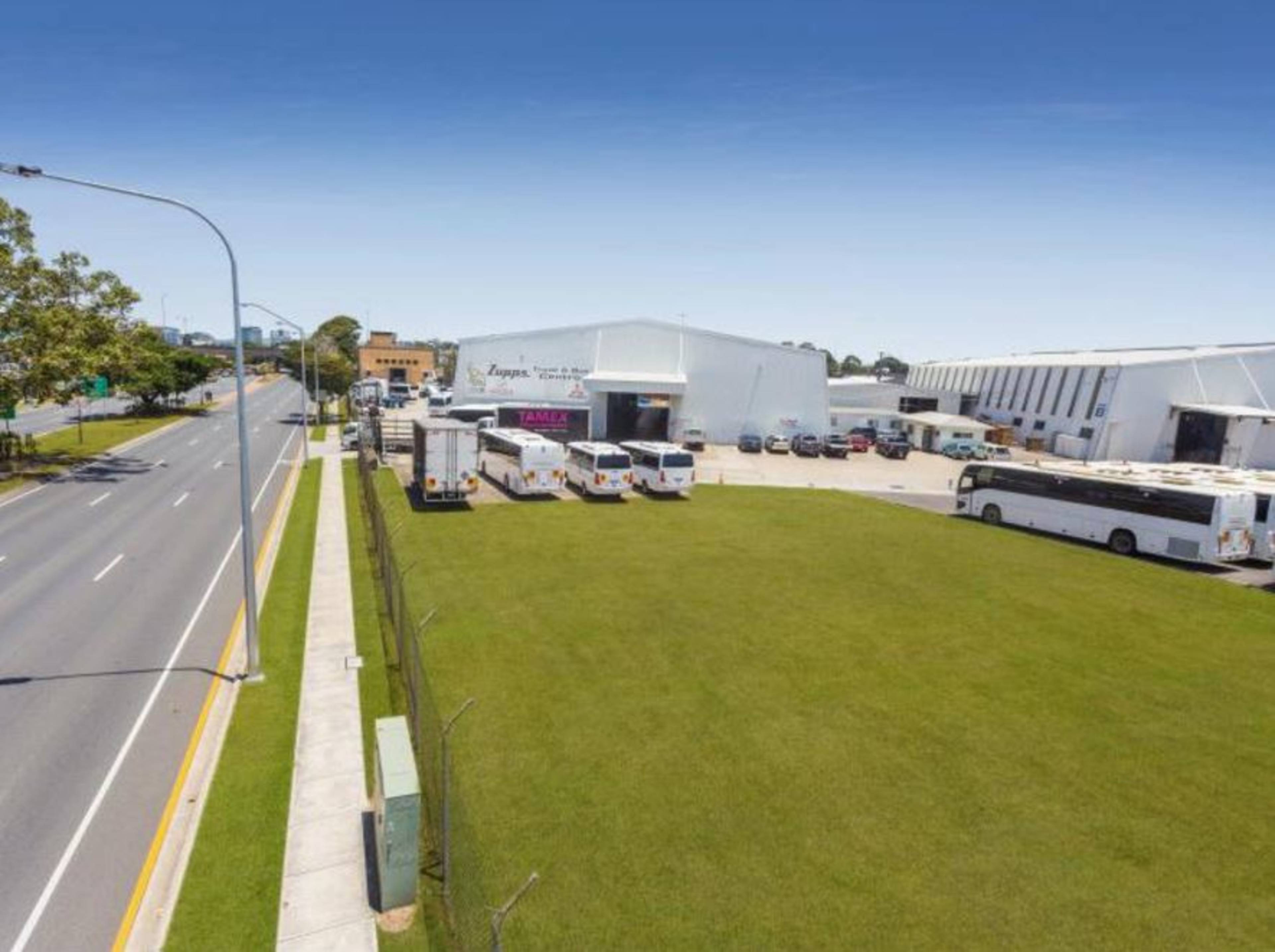 860 Kingsfordsmith Drive JLL Properties AU