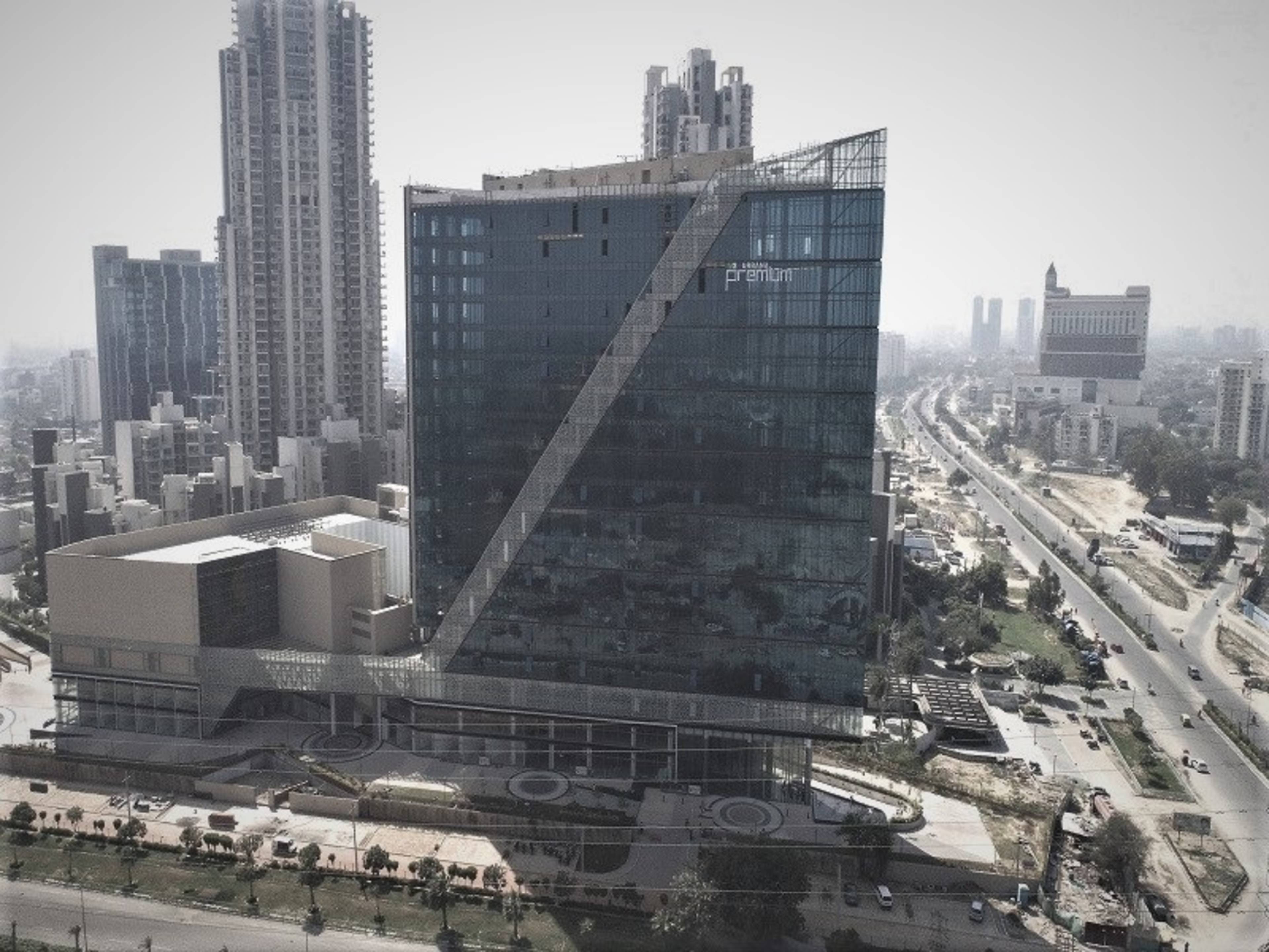 M3M Urbana Premium, Sector 67, Golf Course Extension Road JLL