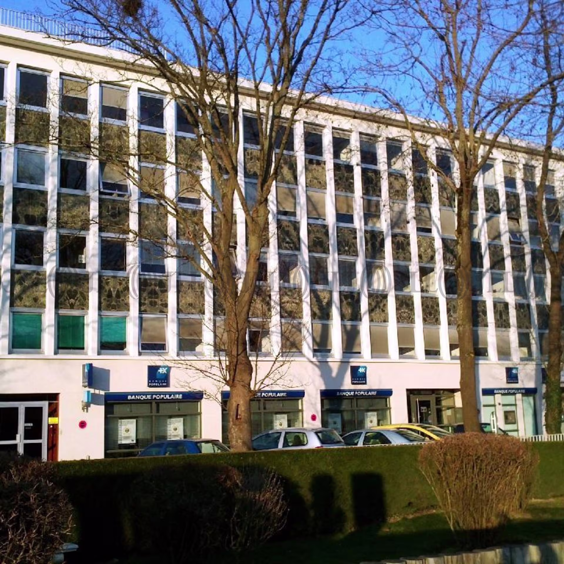 6 AVENUE CHARLES DE GAULLE