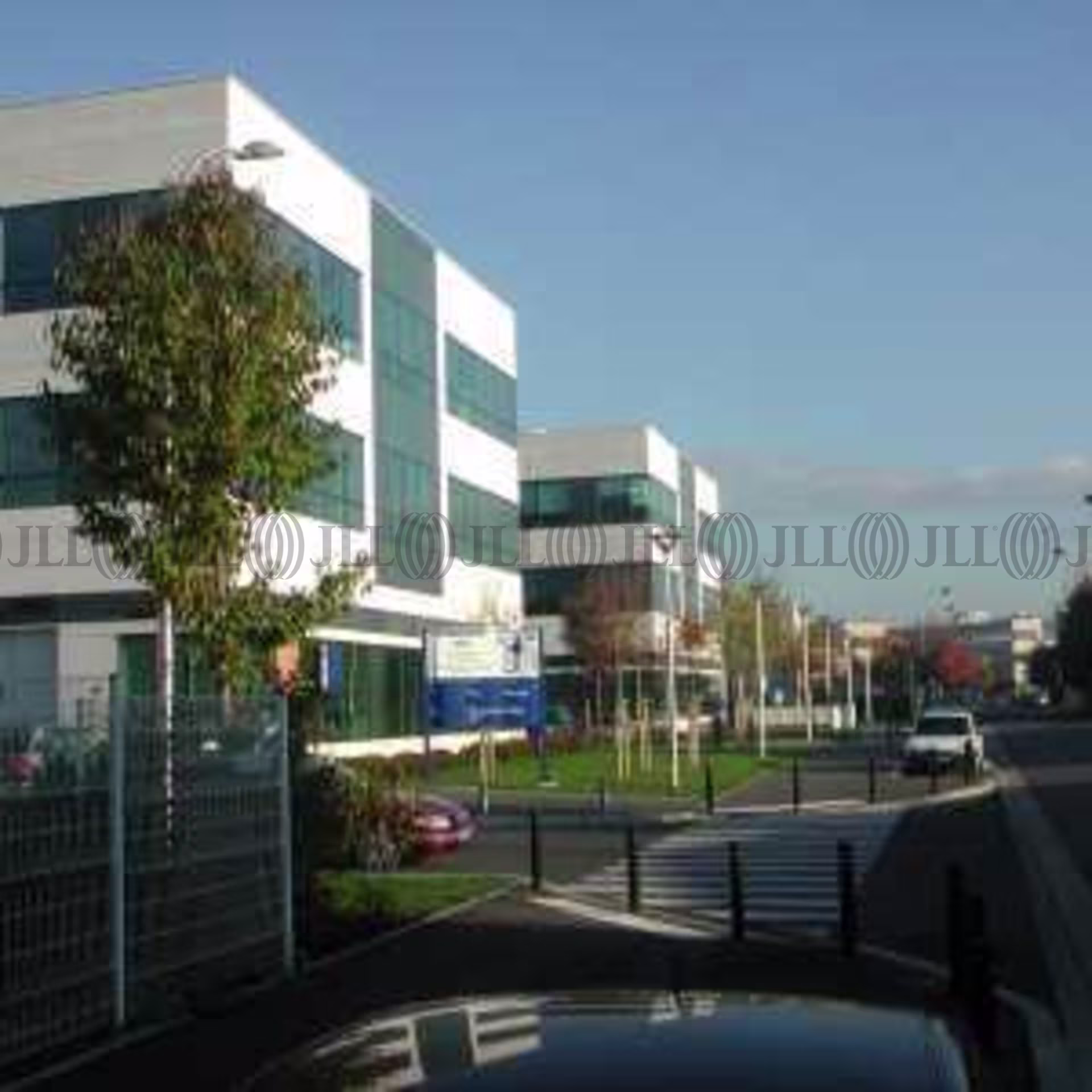 27 RUE DES HAUTES PATURES