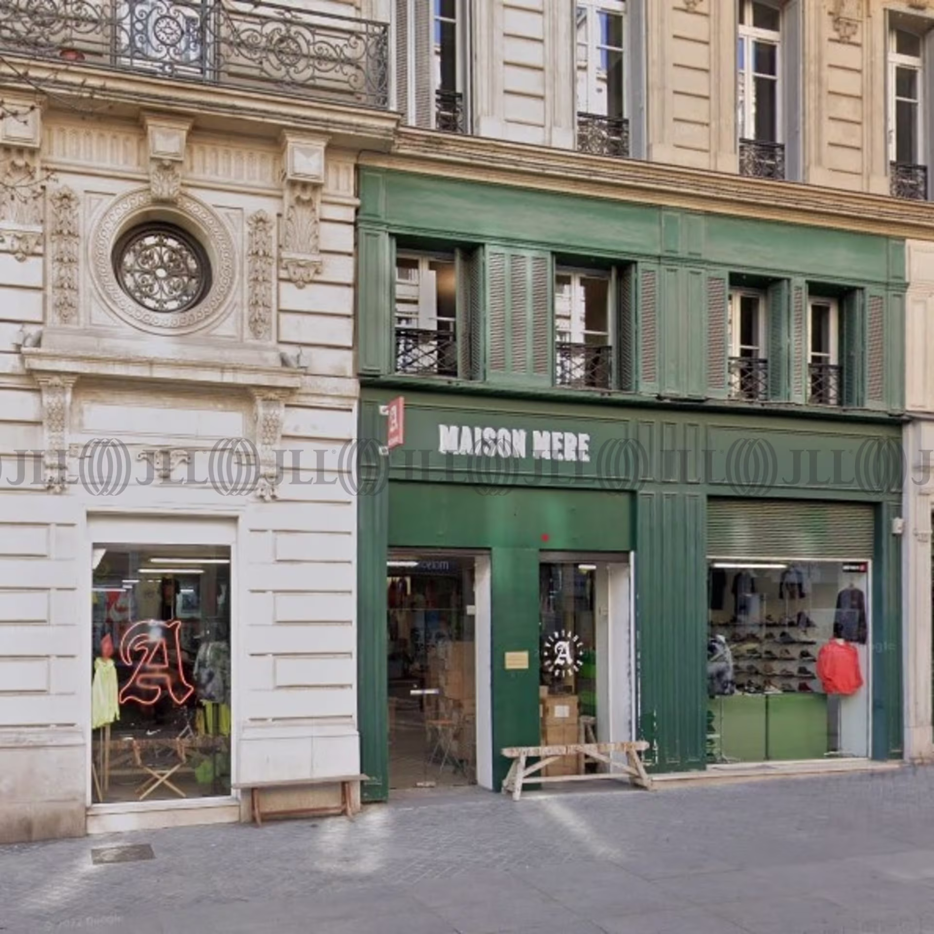 25 RUE DE LA REPUBLIQUE