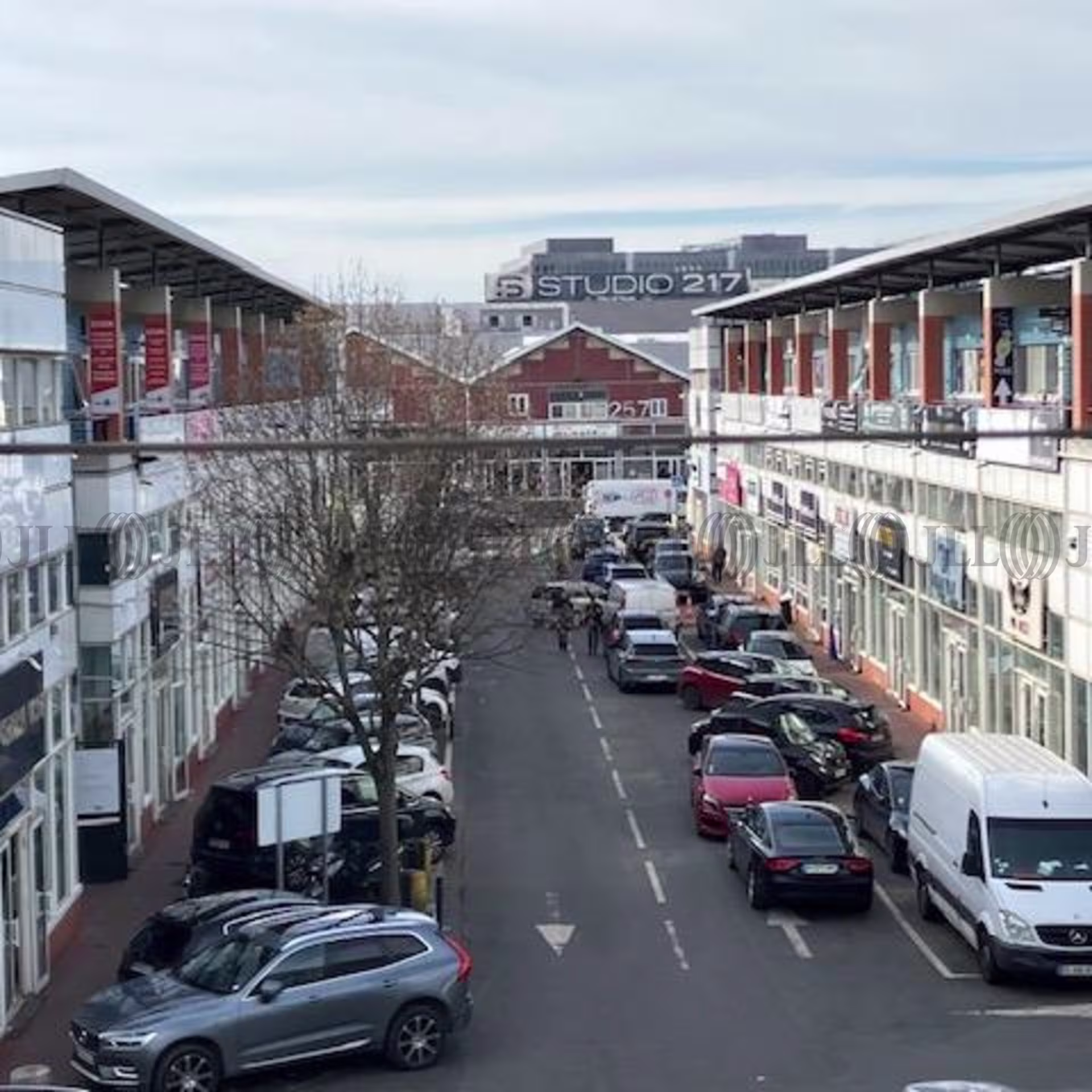 43-45 AVENUE VICTOR HUGO