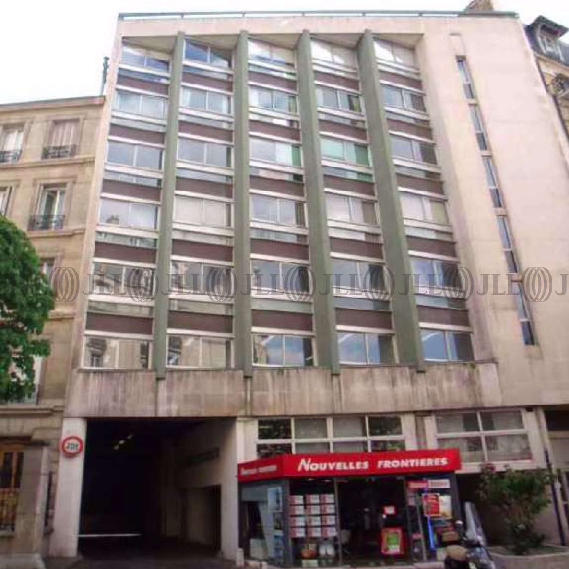 2-2BIS AVENUE FOCH