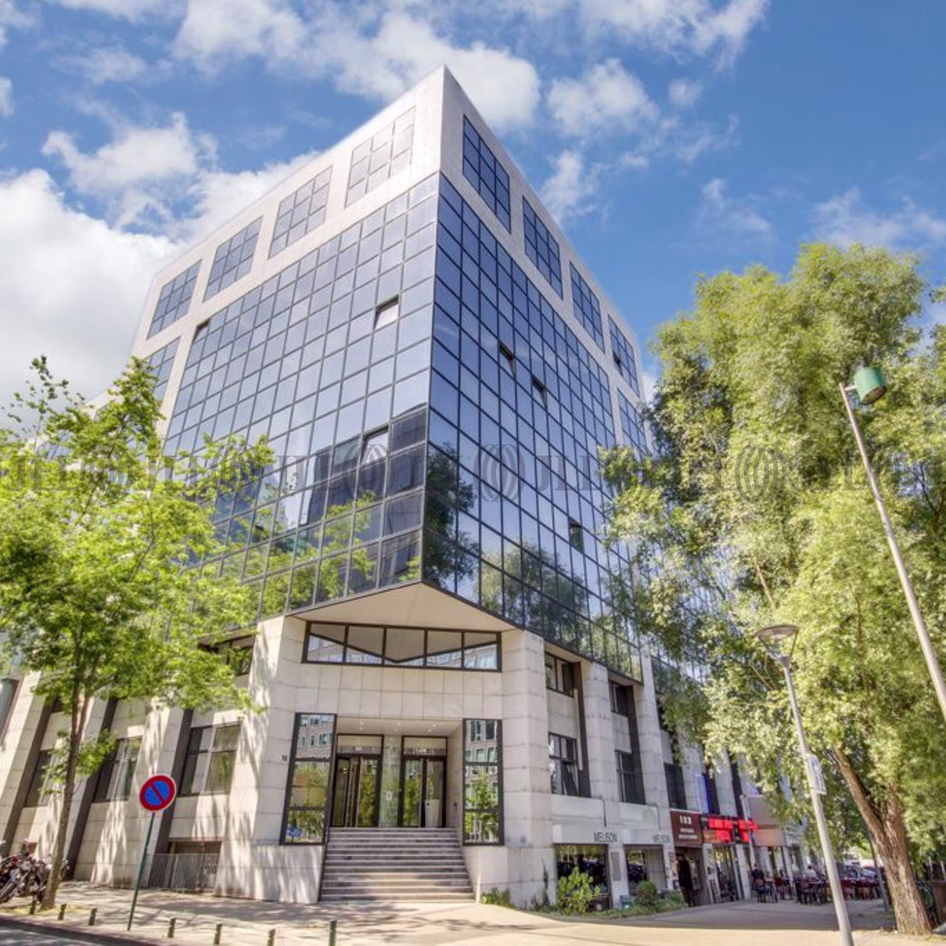 16 BOULEVARD DU MONT D'EST