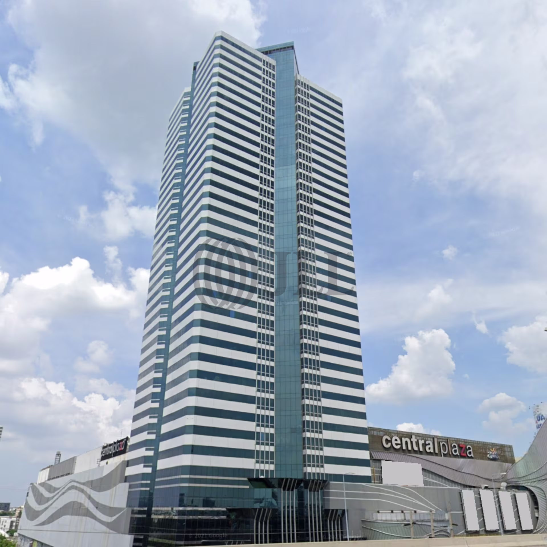585, Debaratana Road, Bang Na