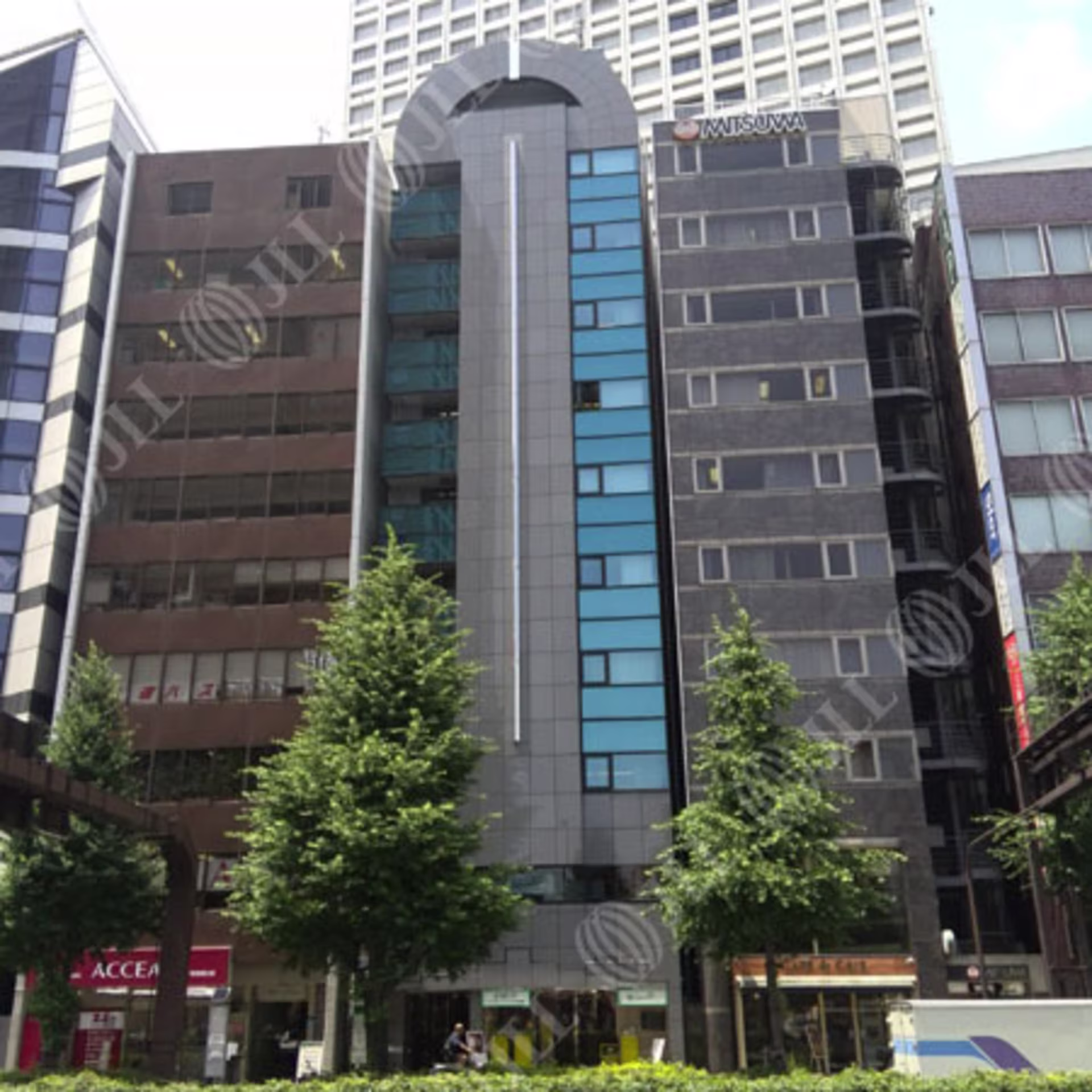 西新宿3-1-3