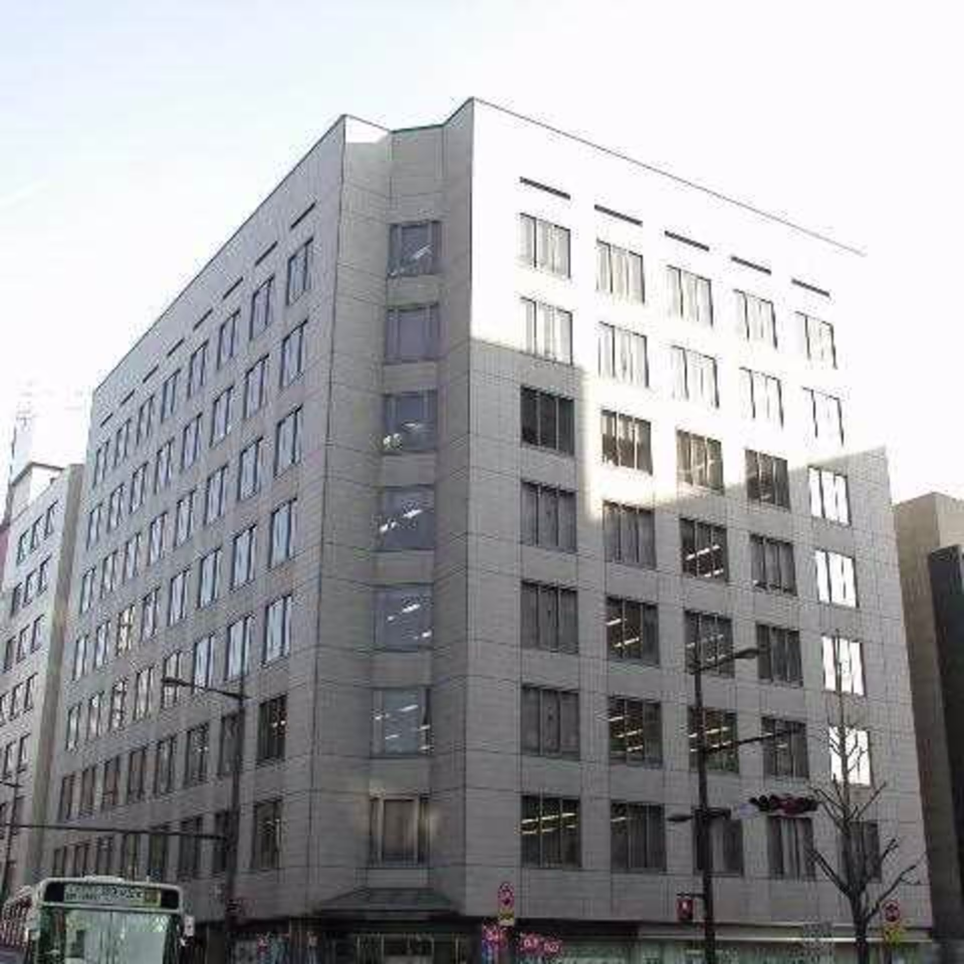 鍛冶町2-1-1