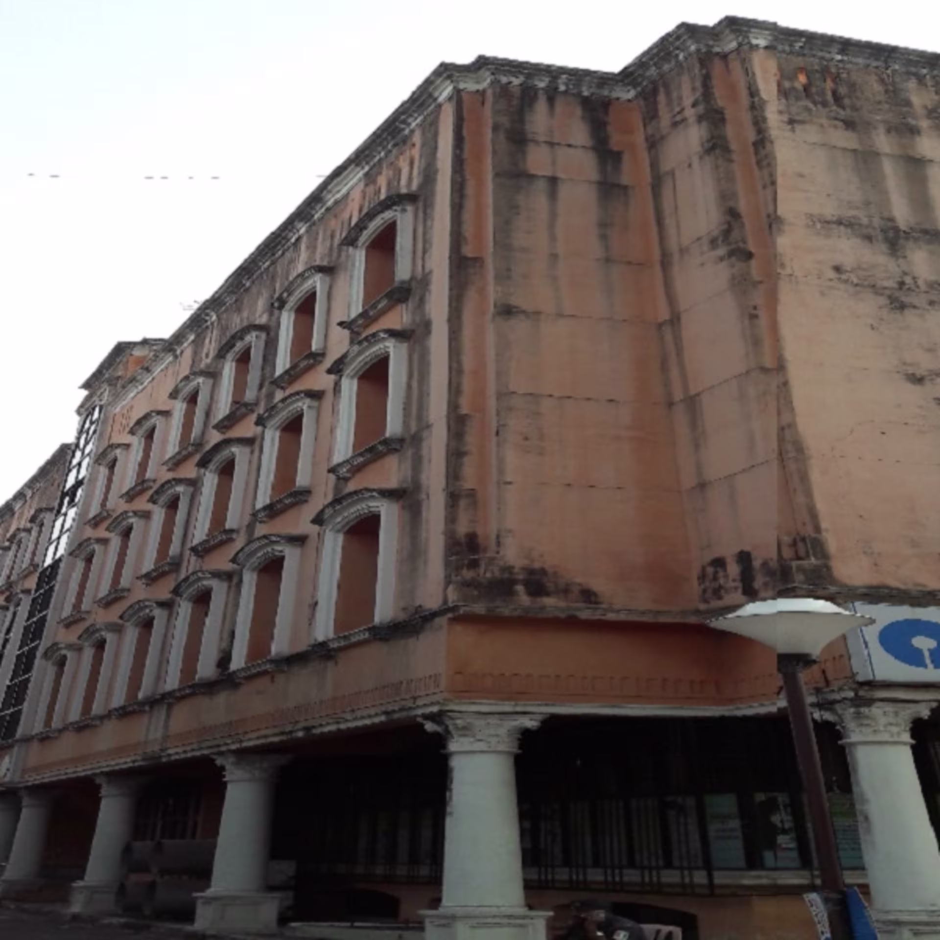 N. M. Joshi Marg, BDD Chawl