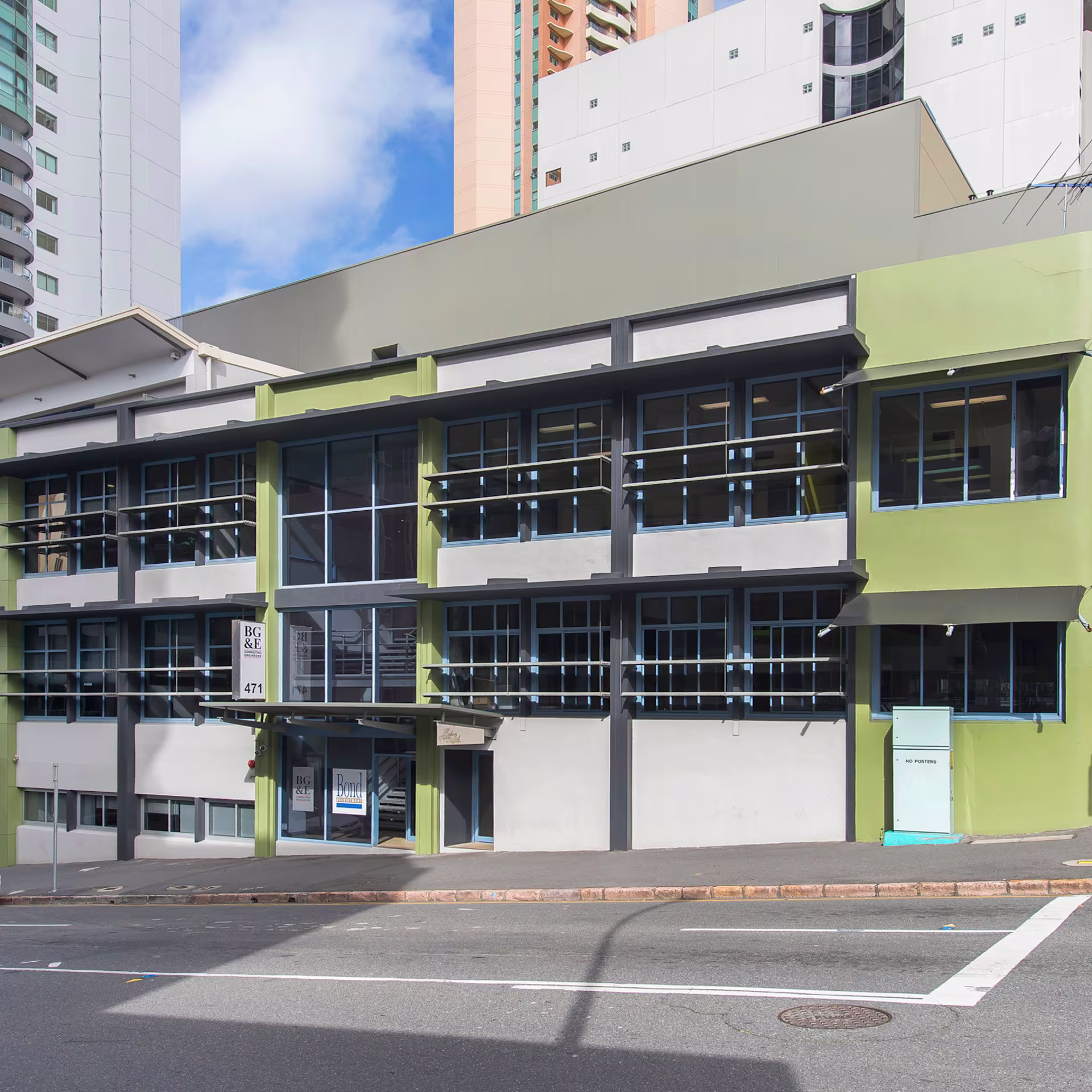 471 Adelaide Street