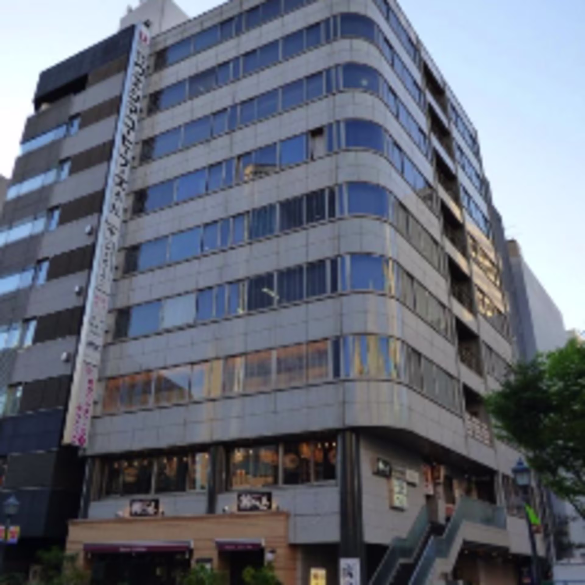 三宮町1-4-9