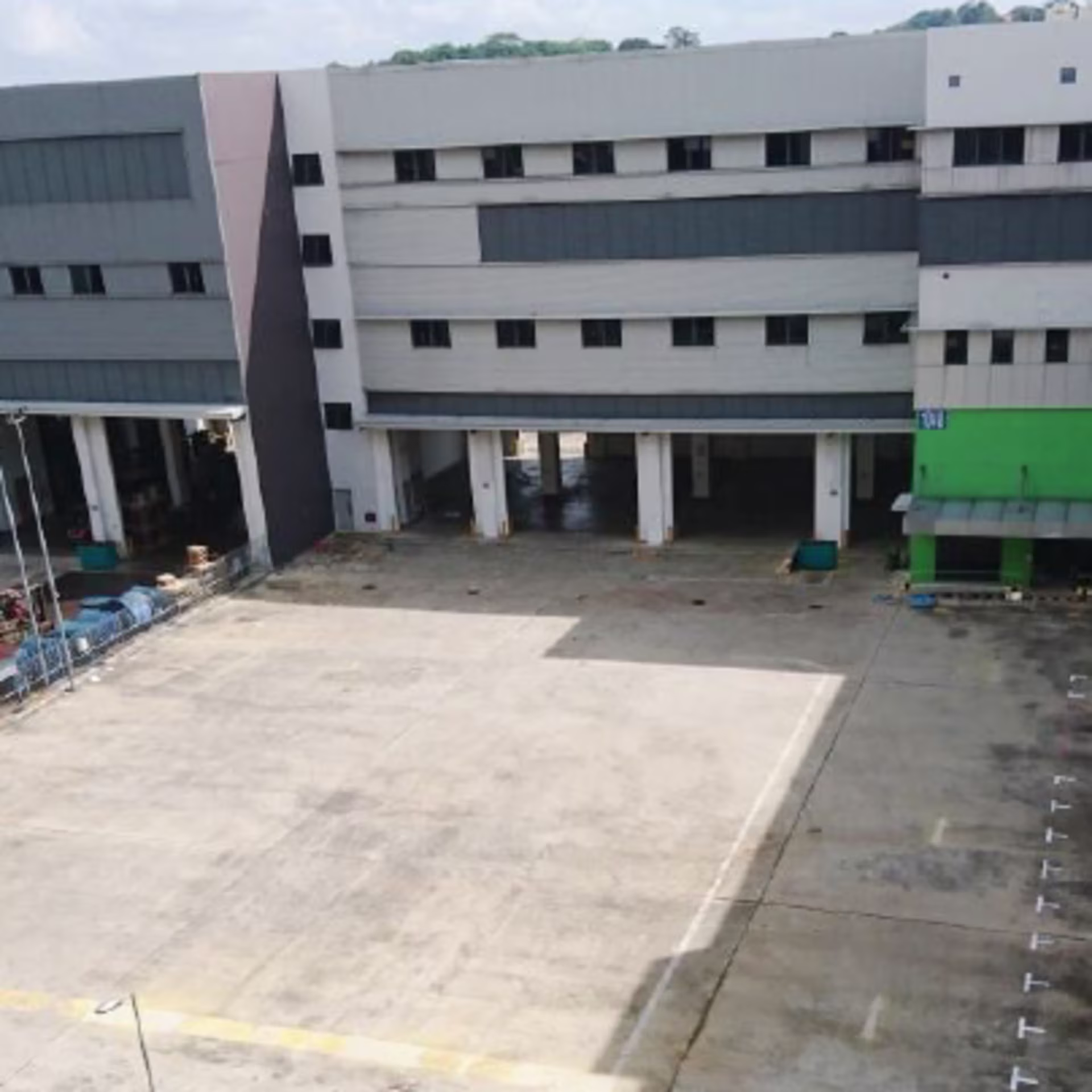 25 Loyang Crescent