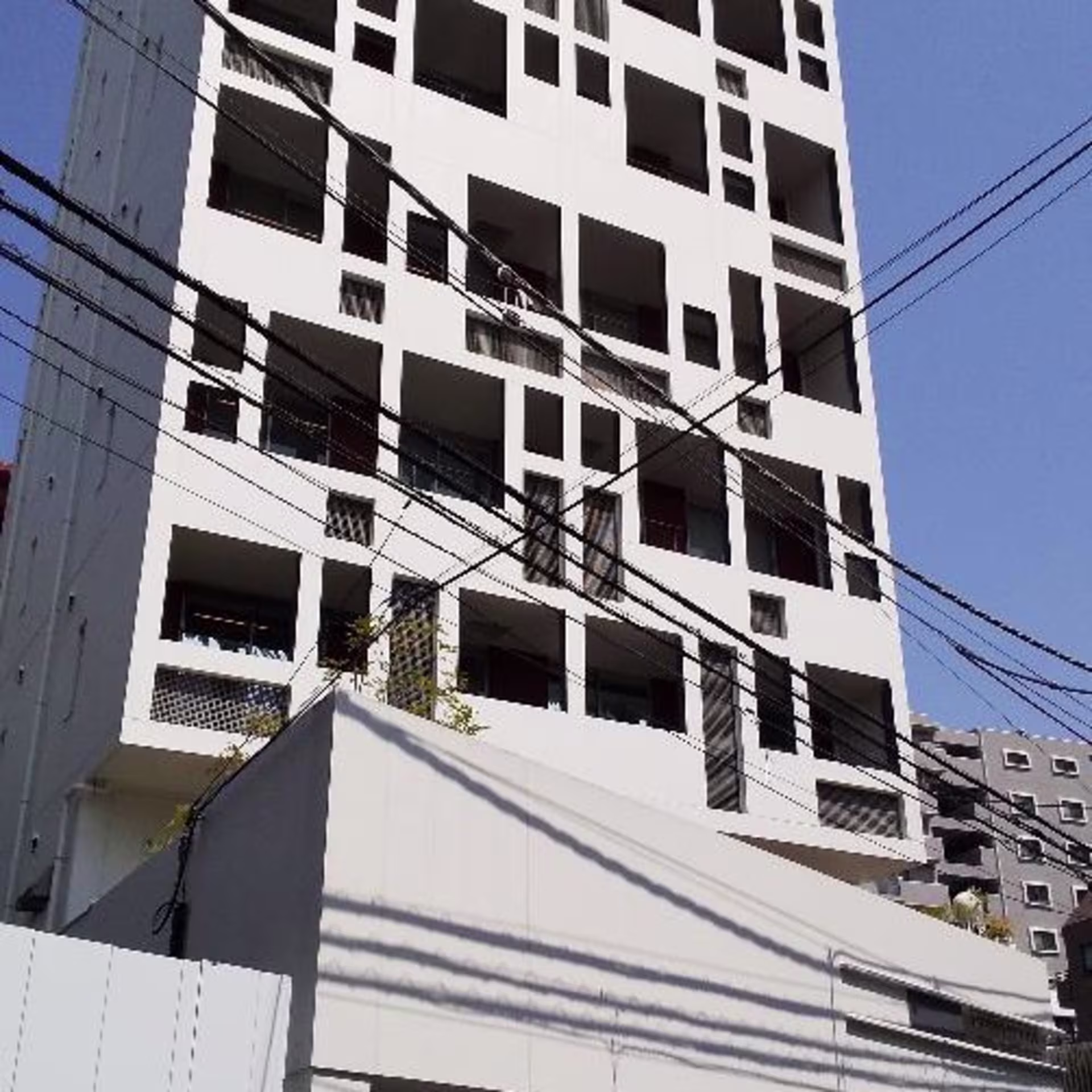 桜丘町10-4