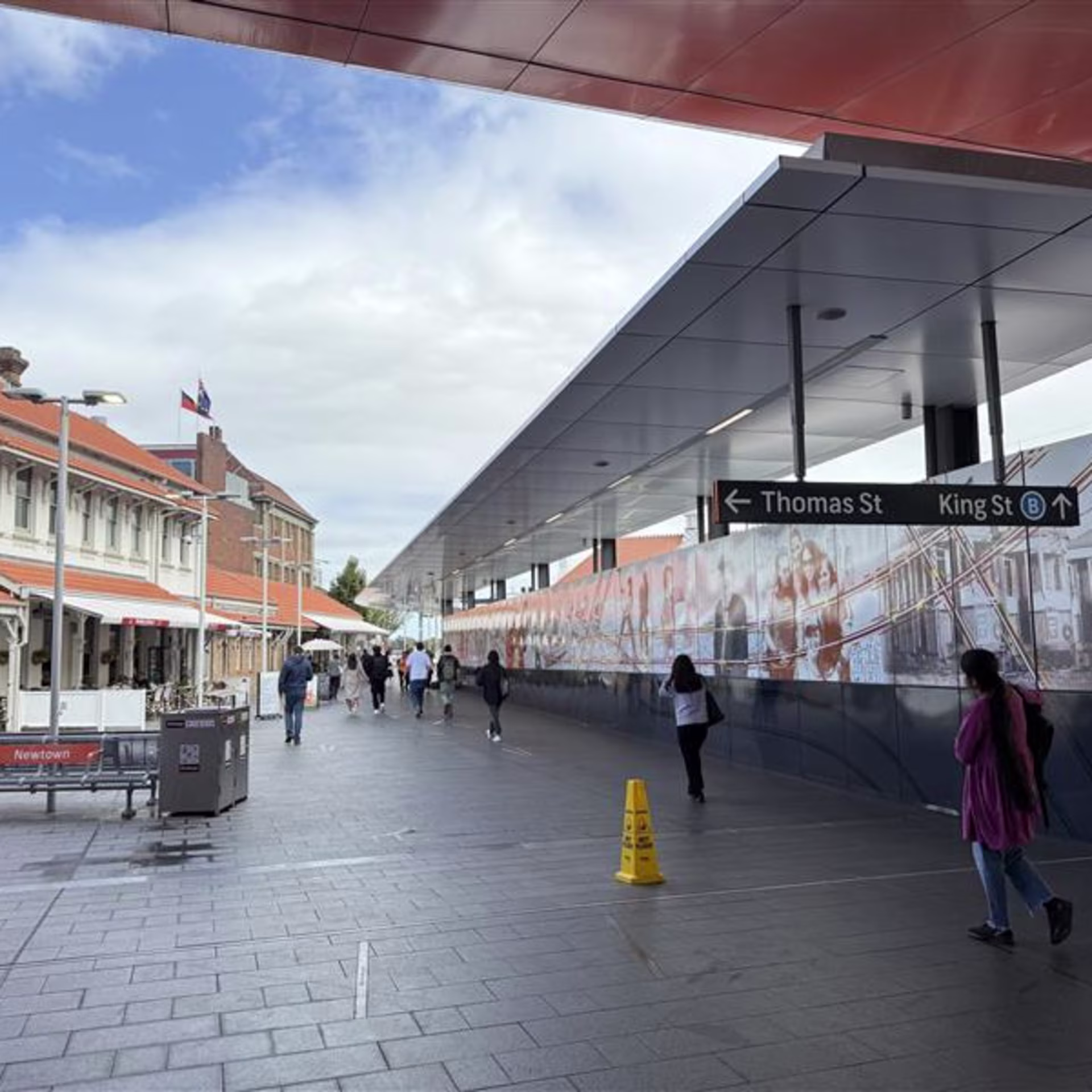 Retail, 326A King Street, Newtown Railway Station