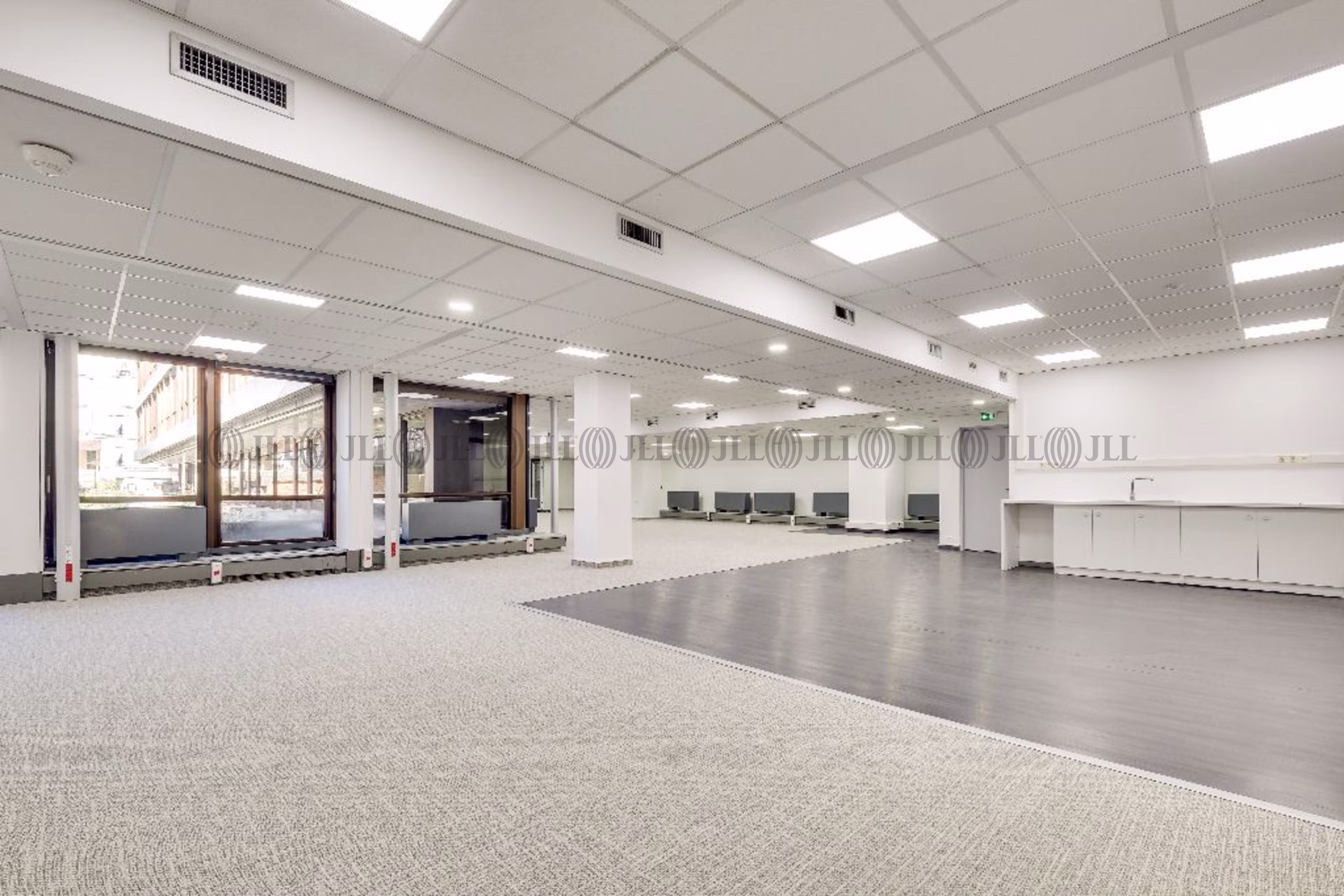 LES BUREAUX DE LA COLLINE