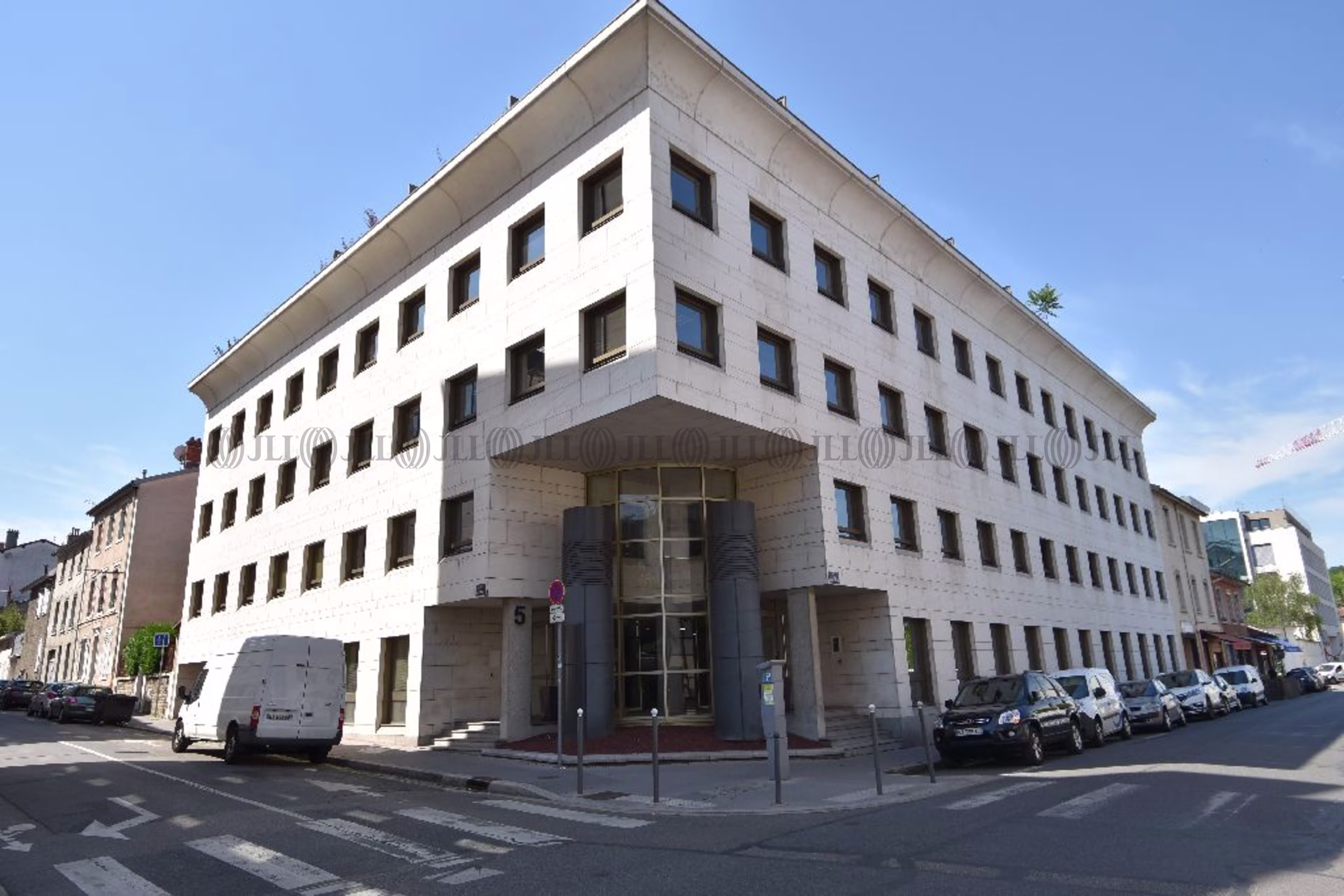 LE CARRE SAINT PIERRE