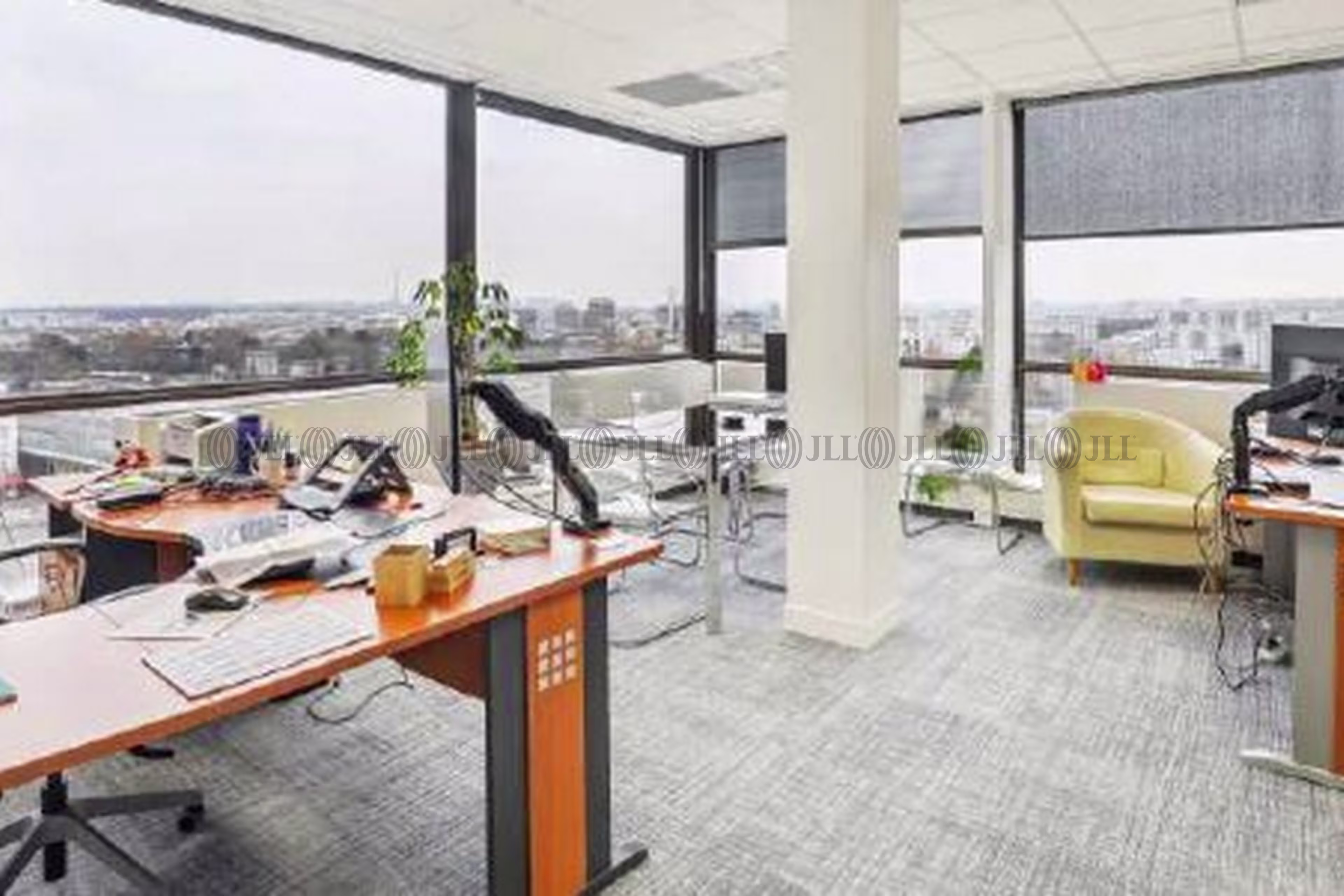 LES BUREAUX DE LA COLLINE