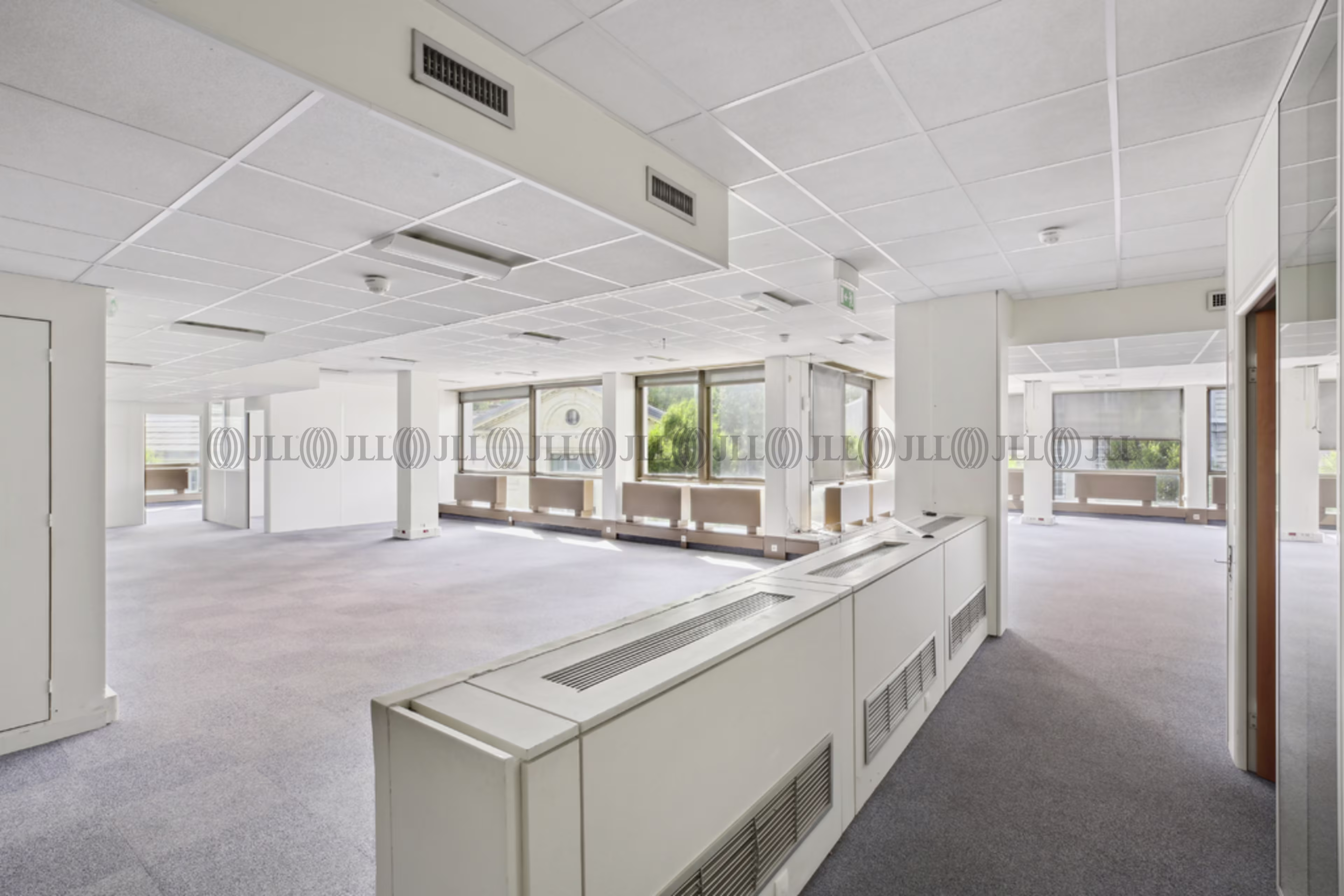 LES BUREAUX DE LA COLLINE