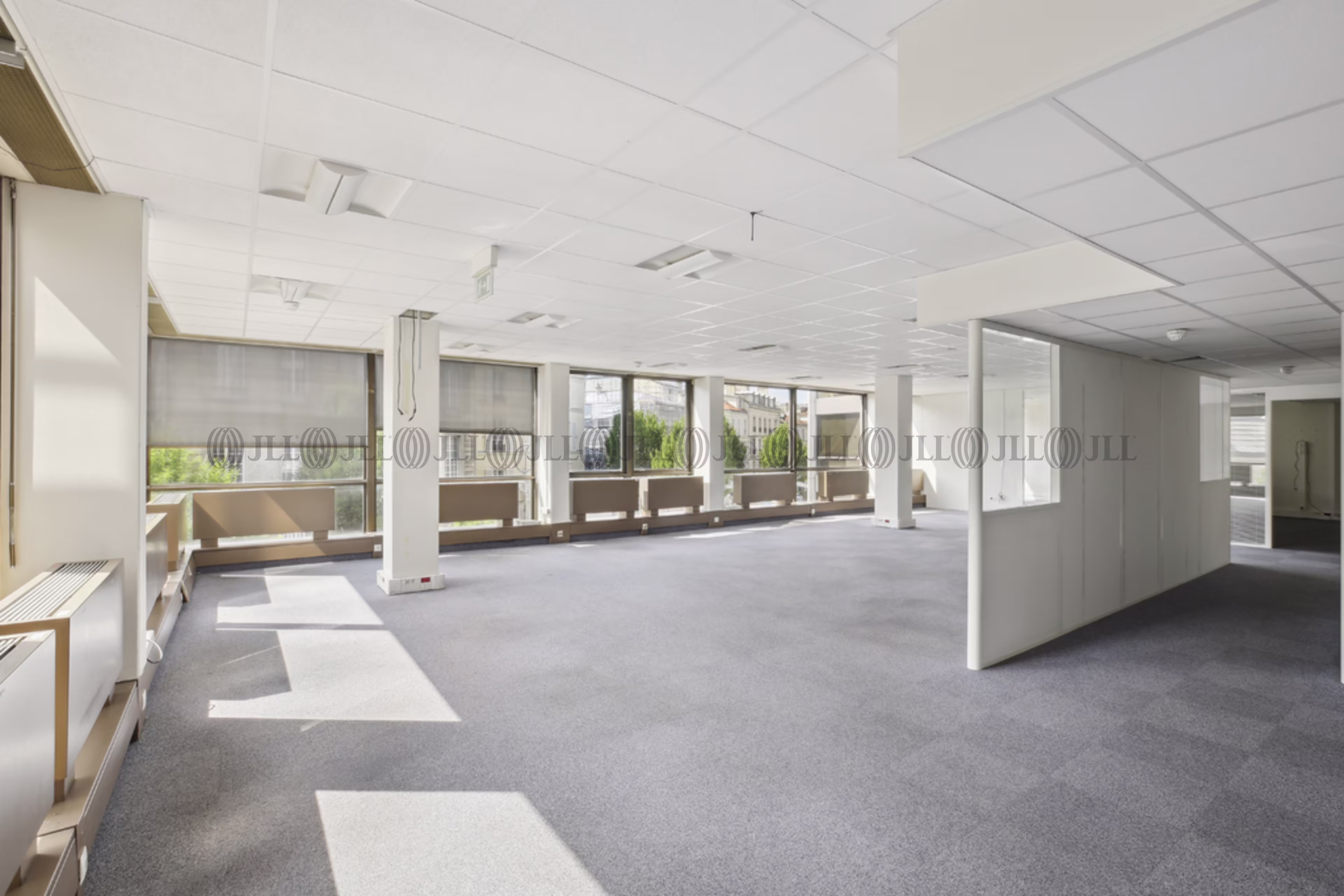 LES BUREAUX DE LA COLLINE