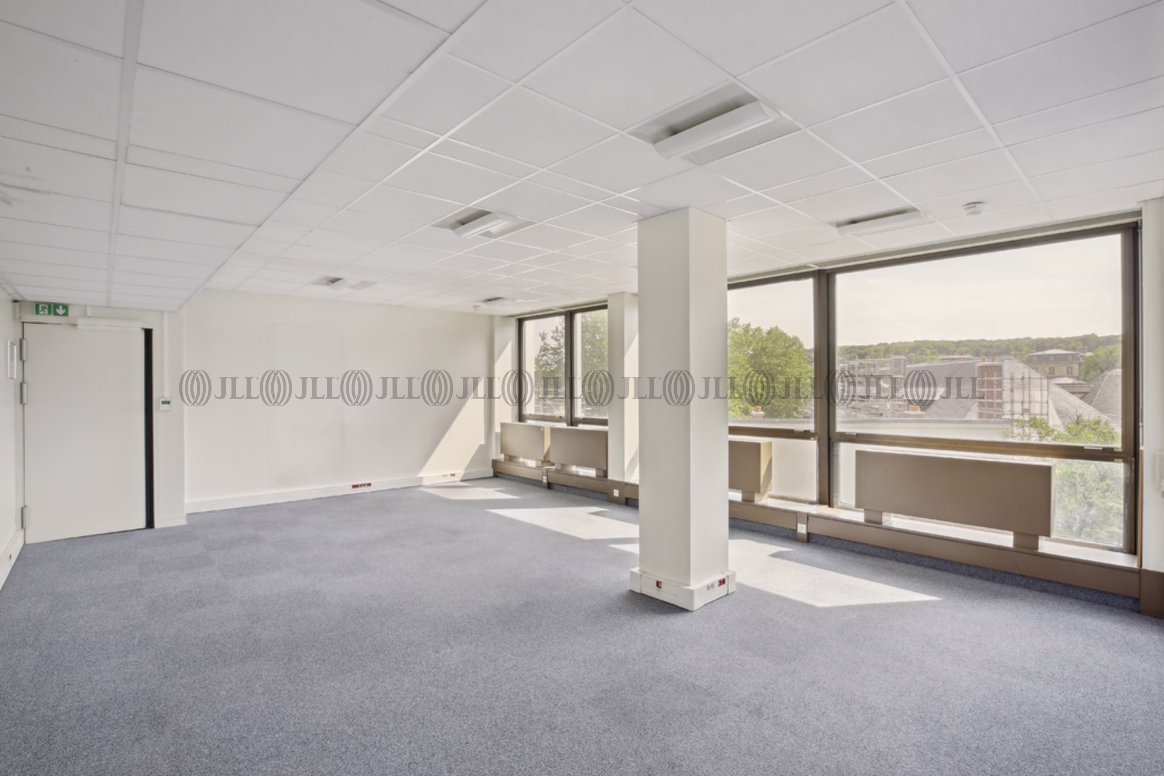 LES BUREAUX DE LA COLLINE