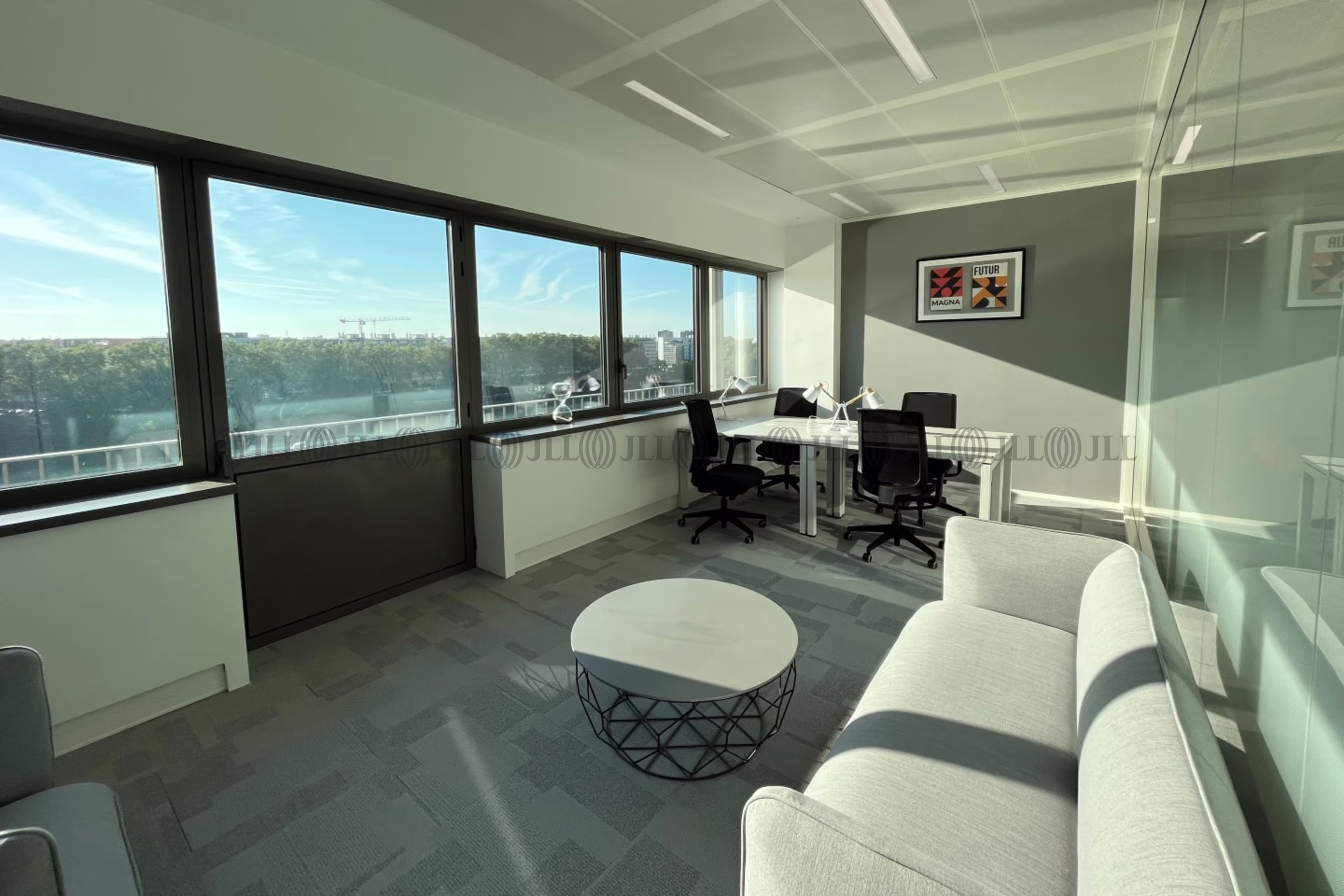 REGUS - CONFLUENCE PYLOTE
