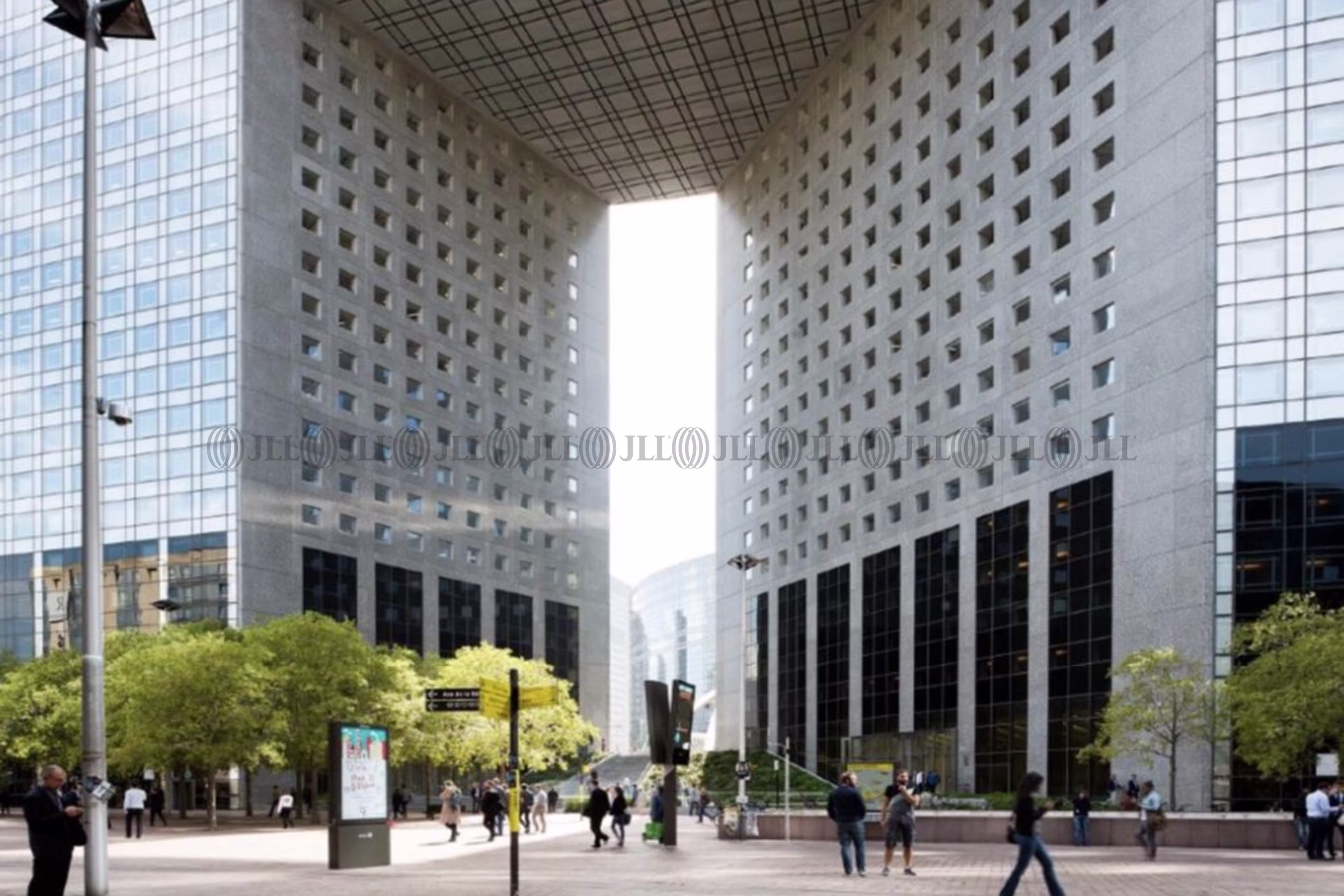 DESKEO LA DEFENSE