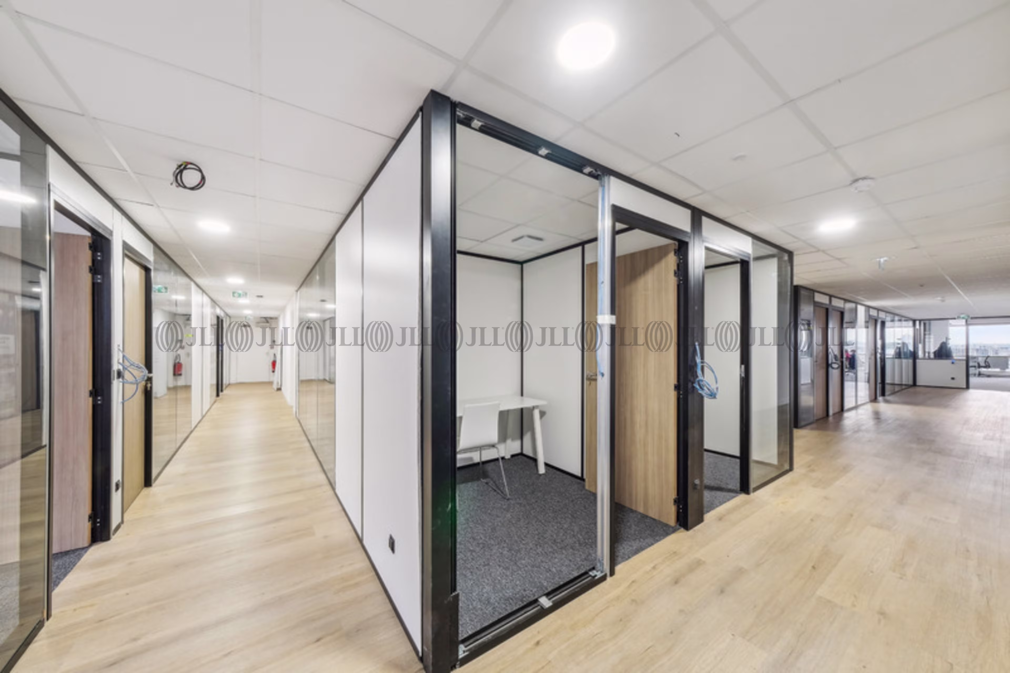 LES BUREAUX DE LA COLLINE