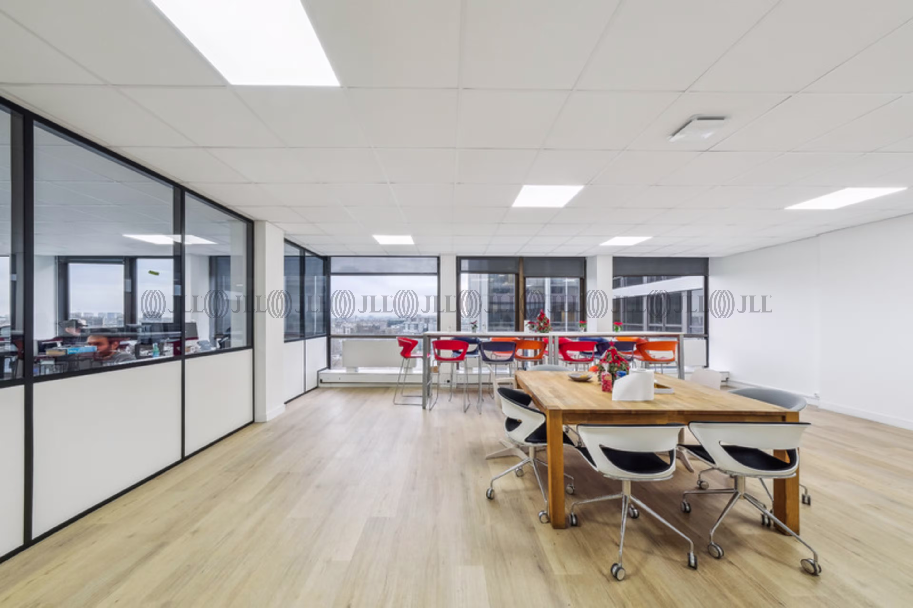 LES BUREAUX DE LA COLLINE