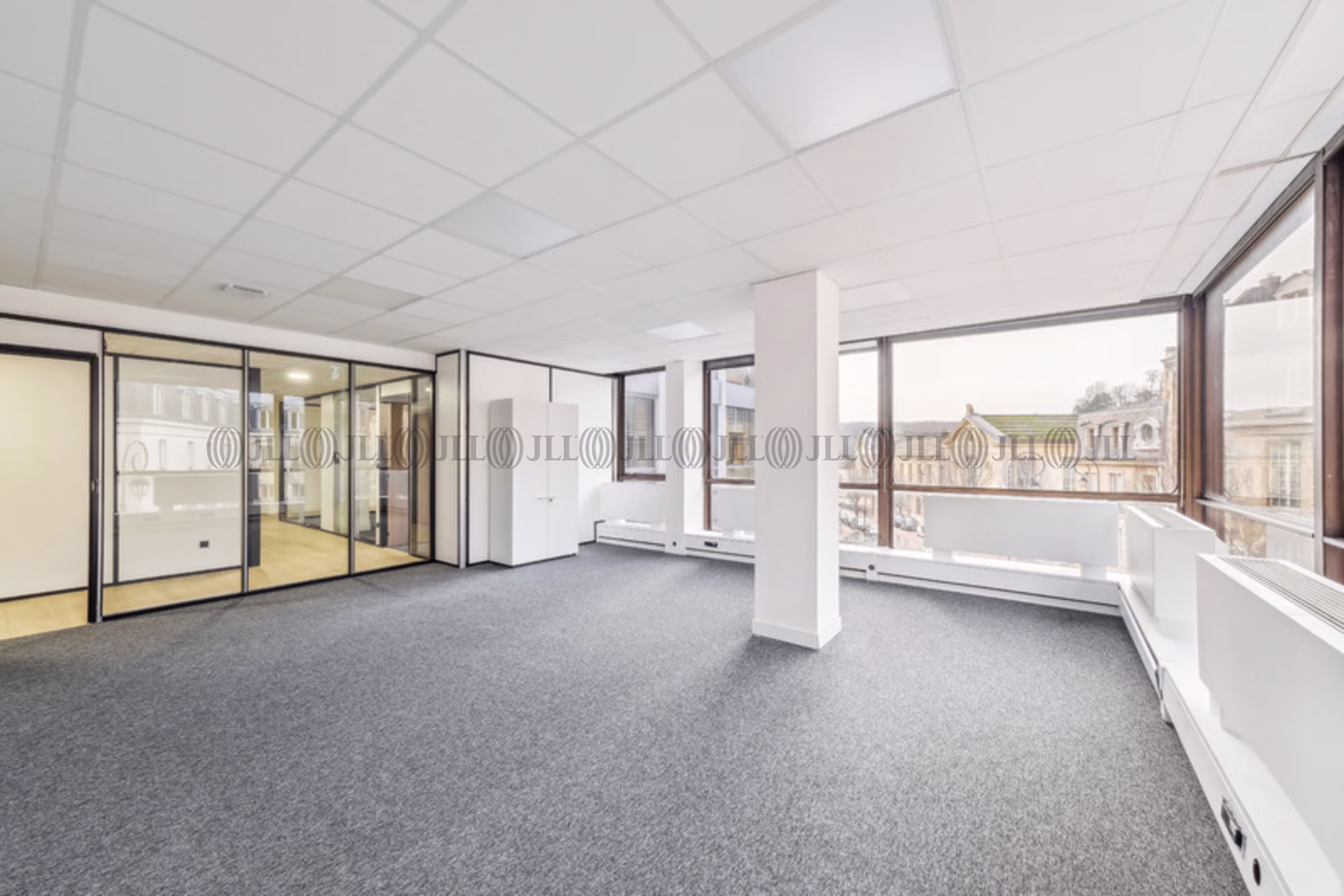 LES BUREAUX DE LA COLLINE