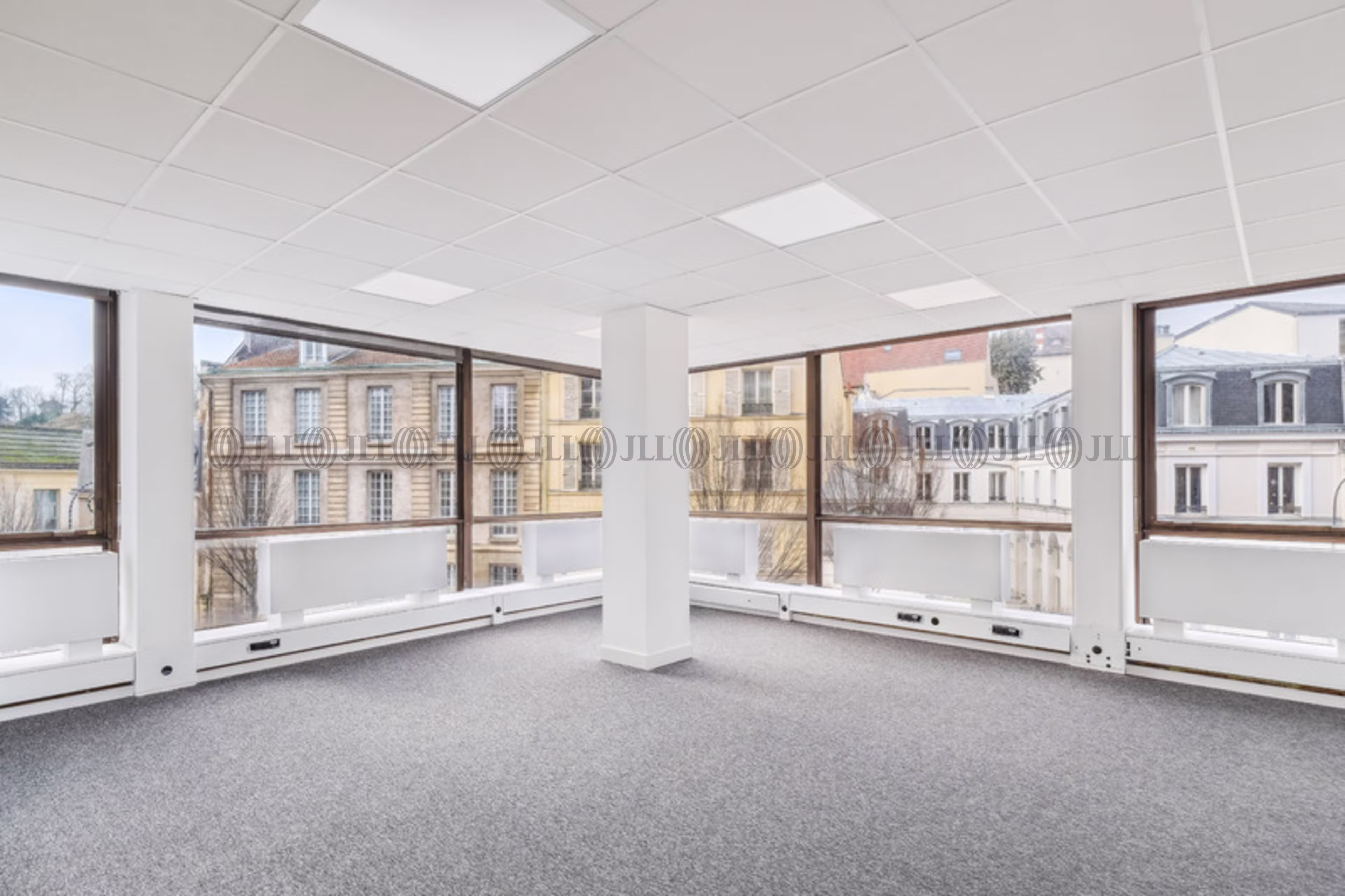 LES BUREAUX DE LA COLLINE