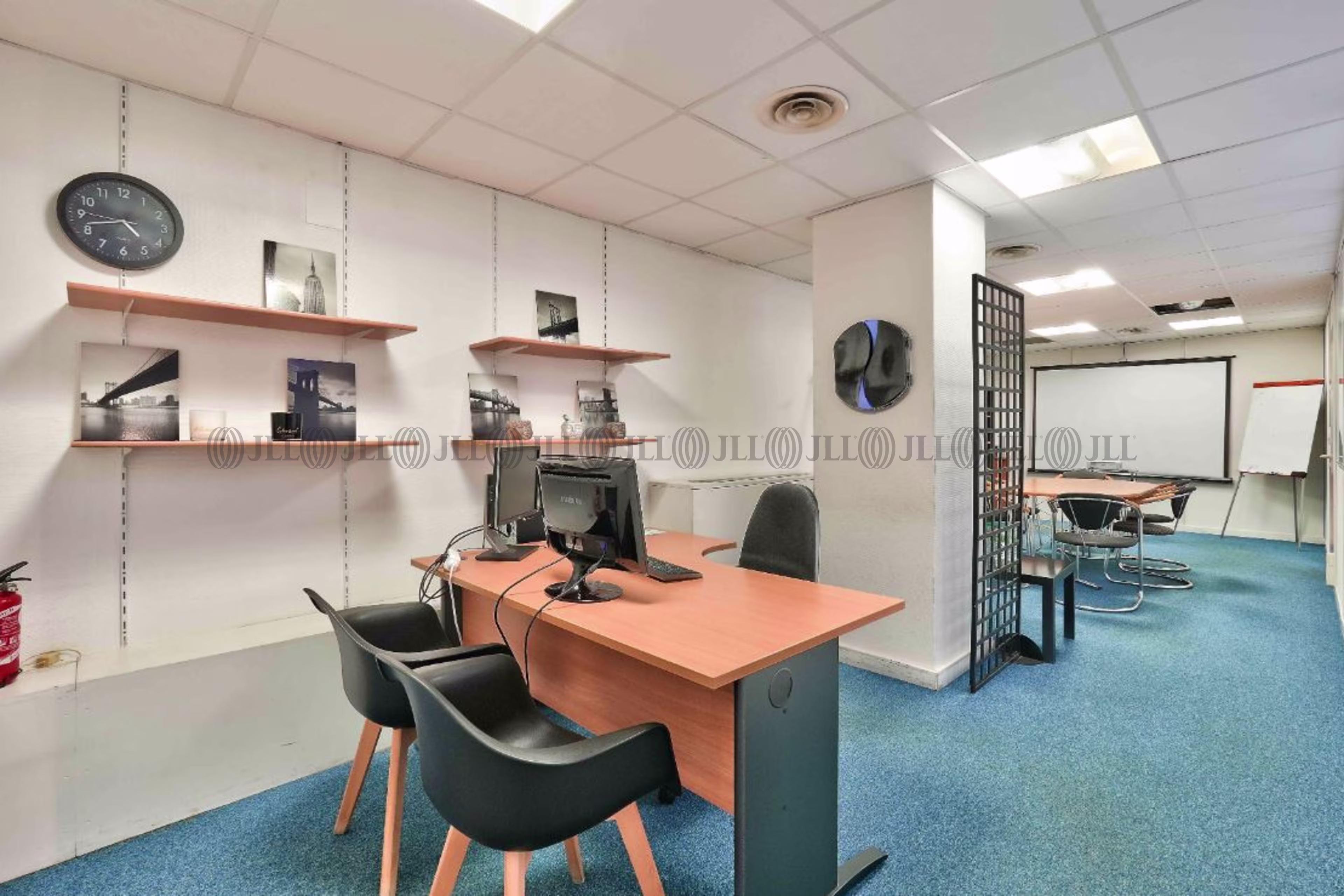 LES BUREAUX DE LA COLLINE