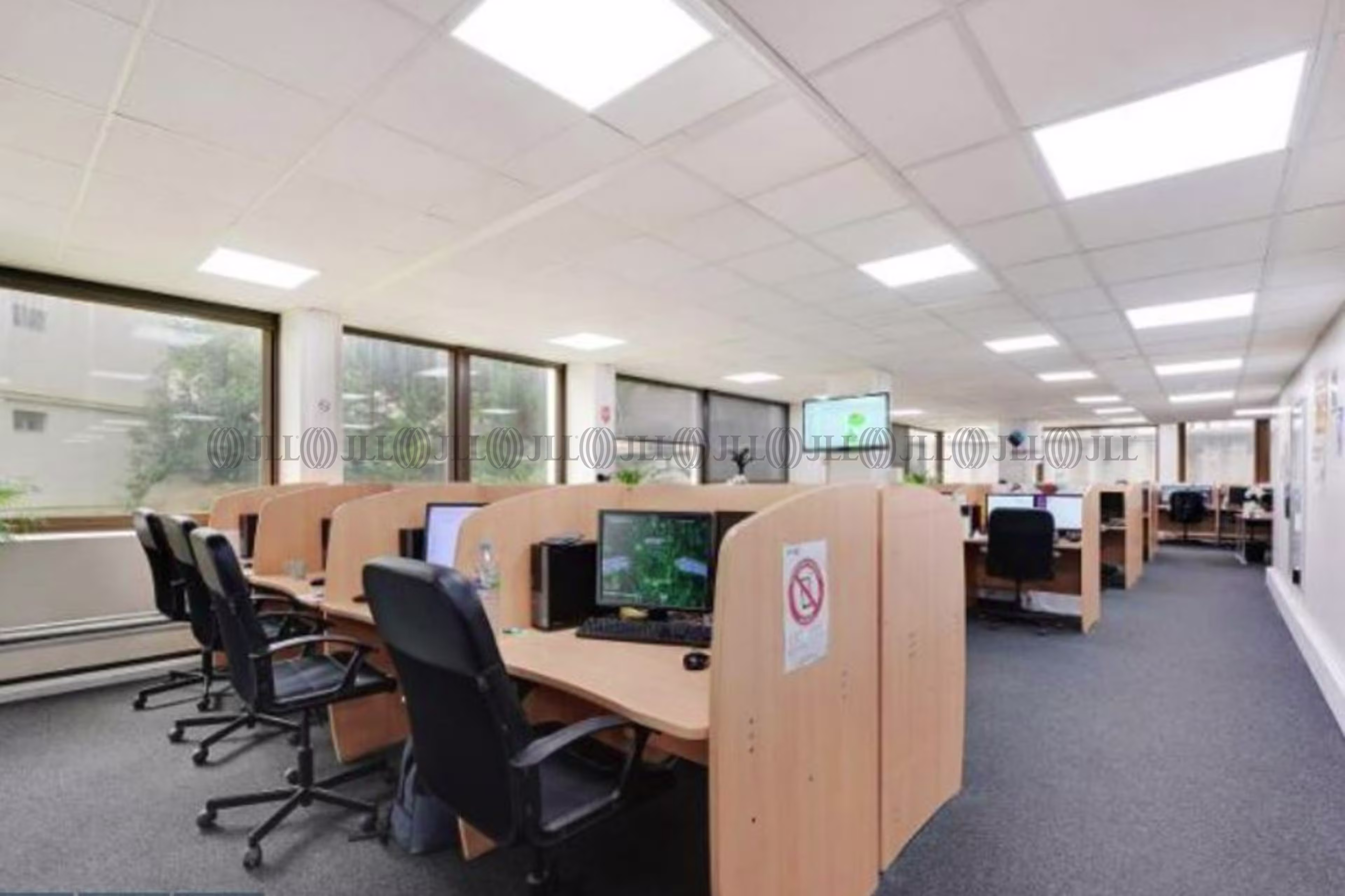 LES BUREAUX DE LA COLLINE