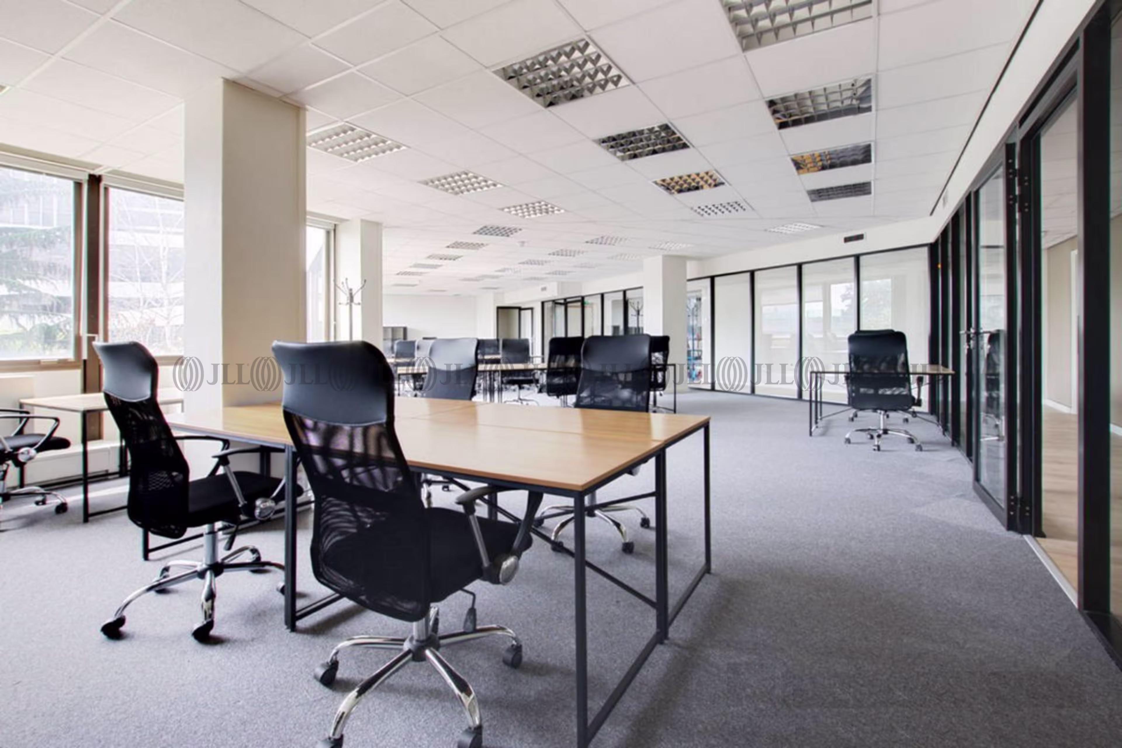 LES BUREAUX DE LA COLLINE