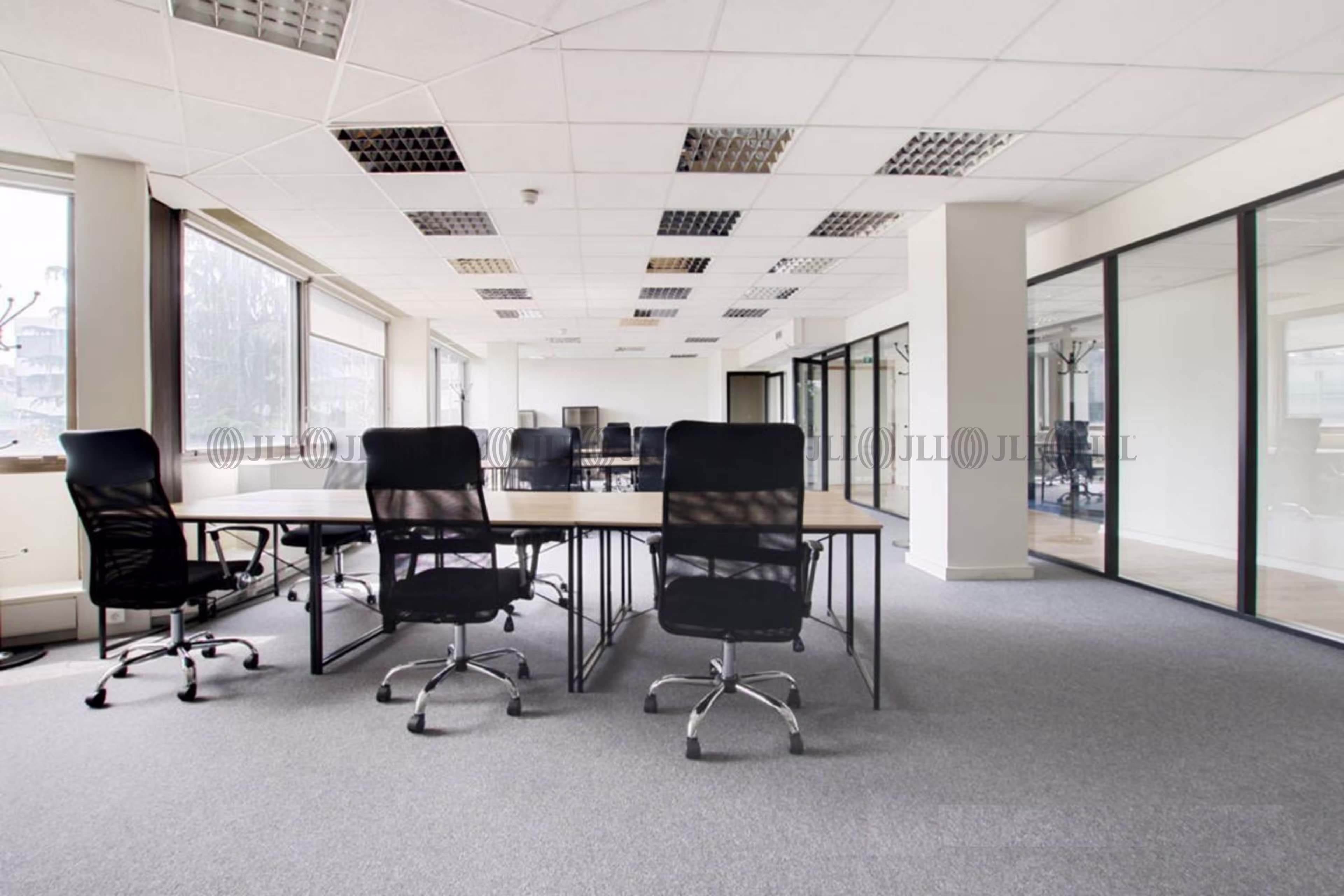 LES BUREAUX DE LA COLLINE