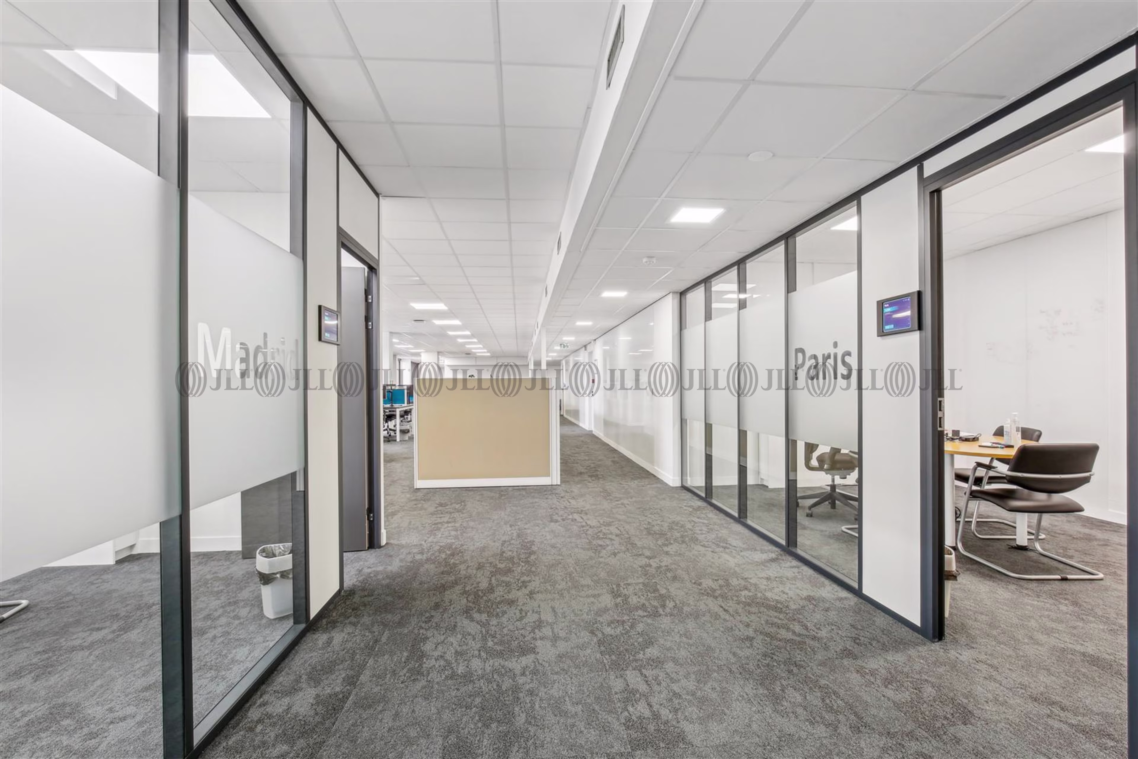 LES BUREAUX DE LA COLLINE