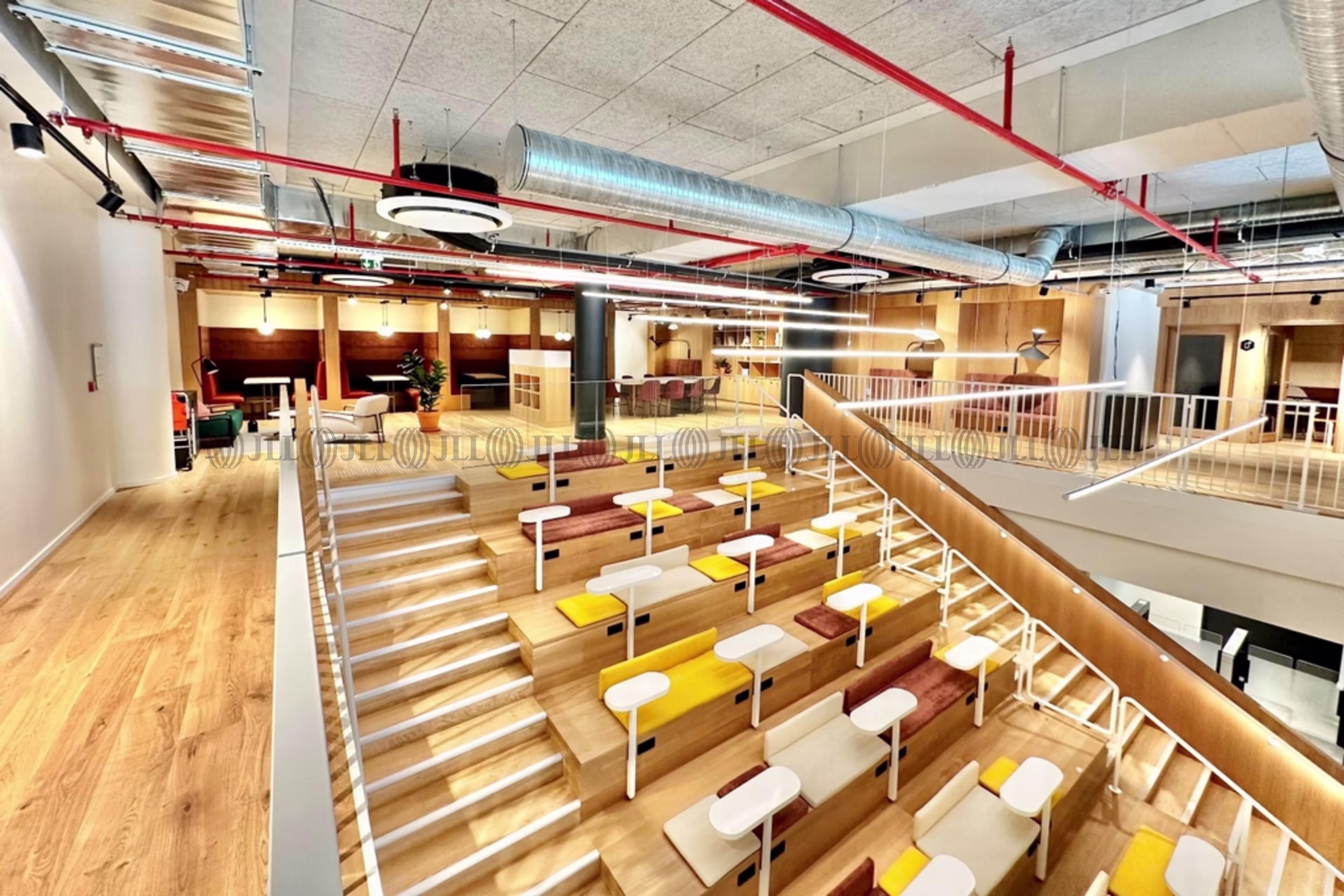 CENTRE SPACES - TO LYON