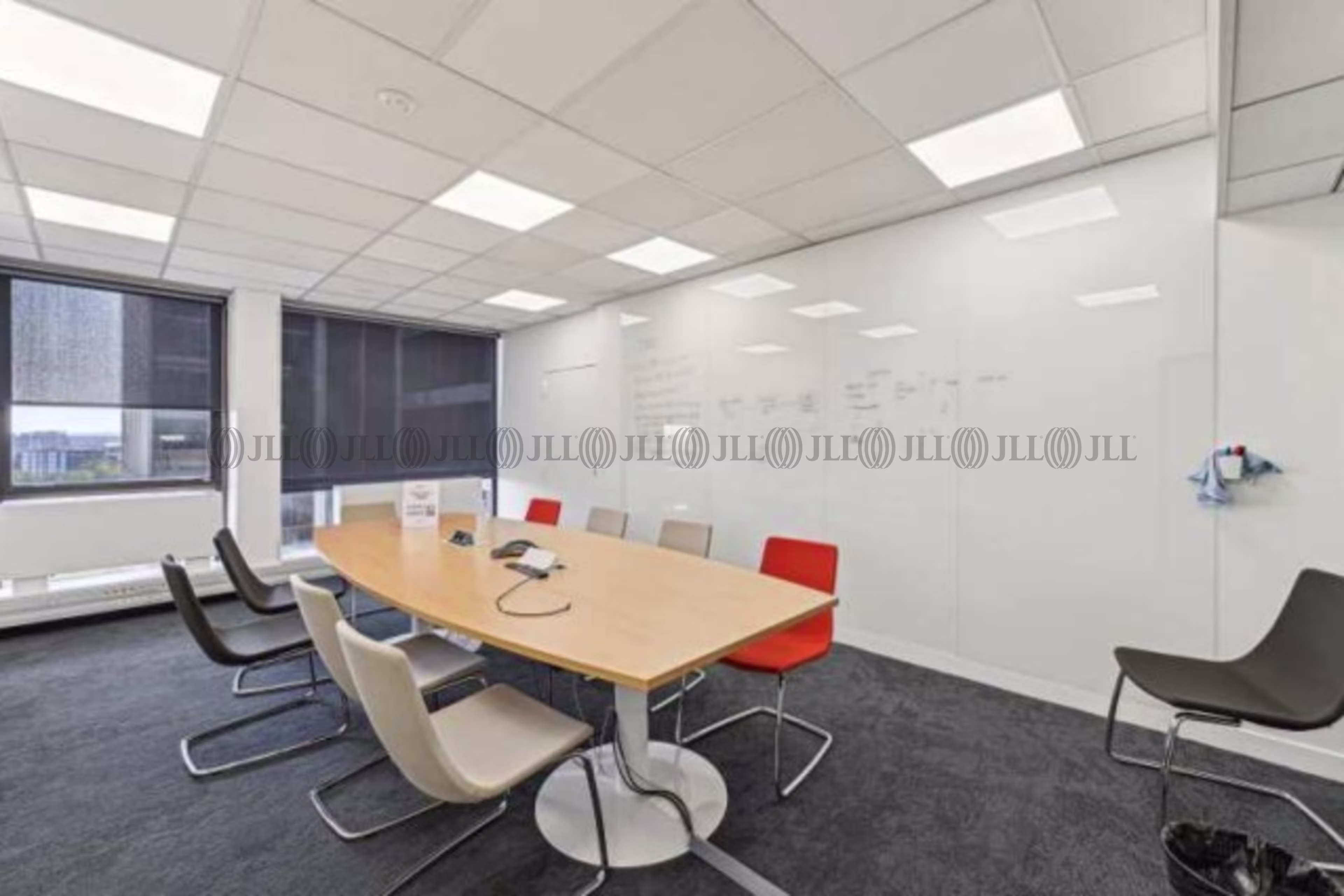 LES BUREAUX DE LA COLLINE