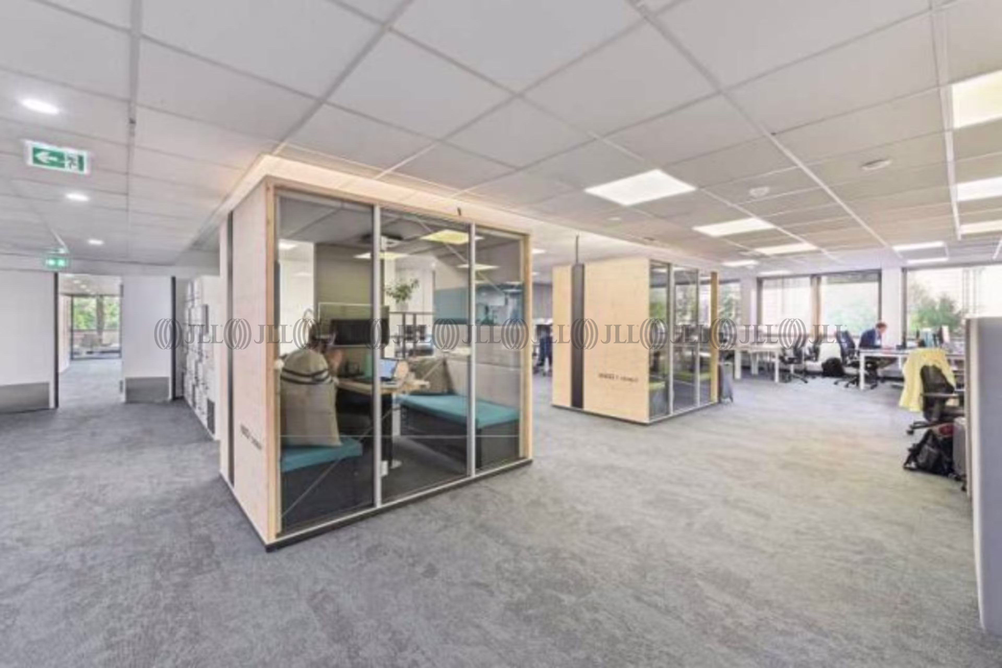 LES BUREAUX DE LA COLLINE