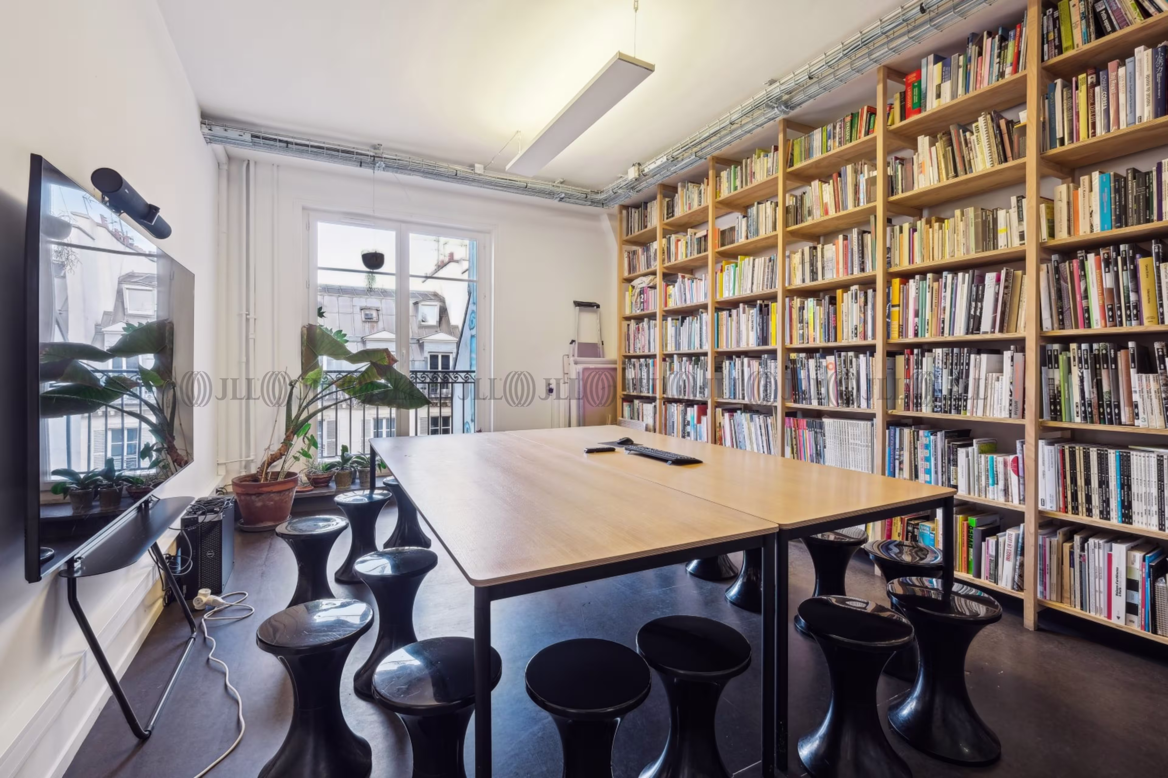 18 FAUBOURG