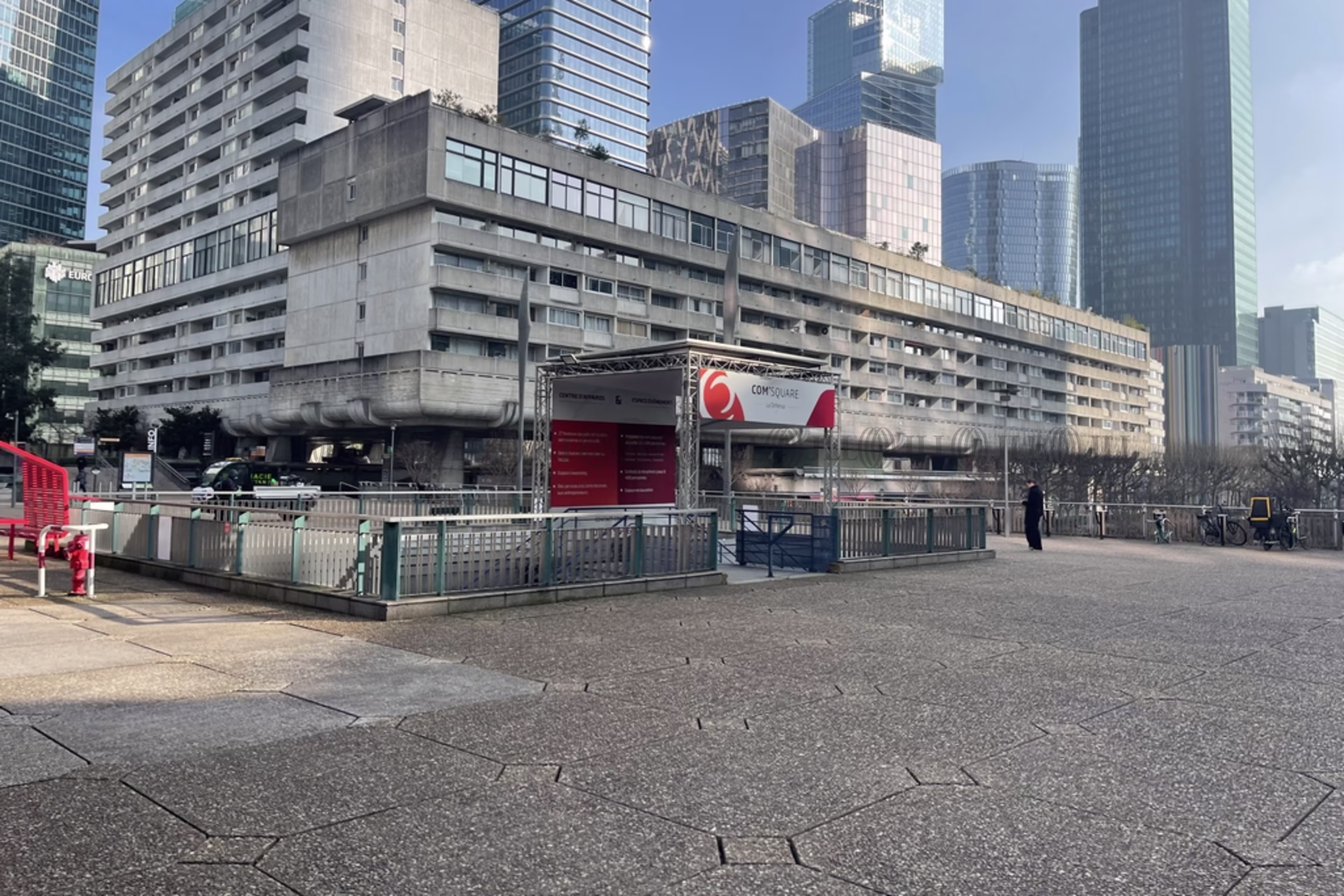 COM SQUARE