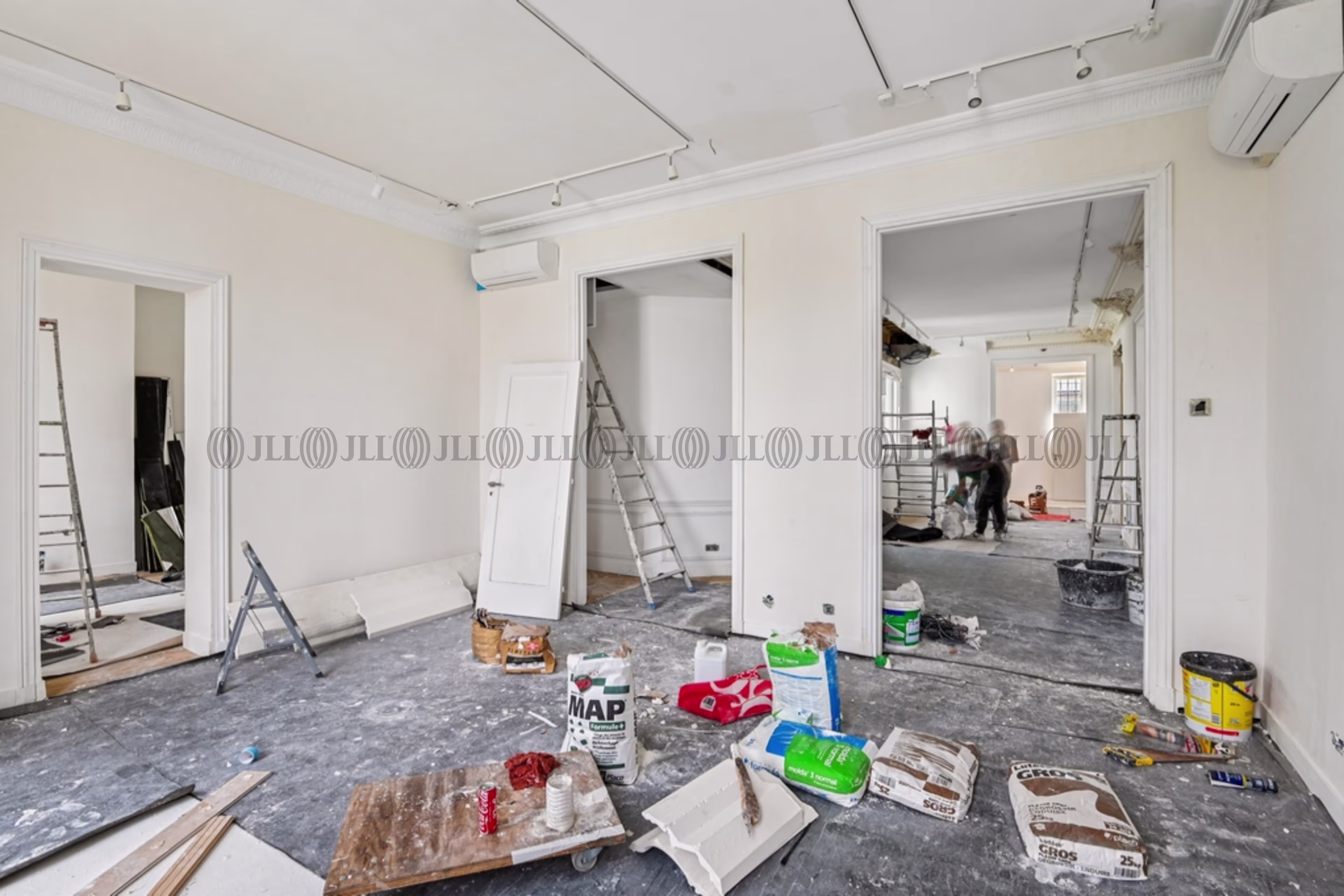 SALON HOCHE
