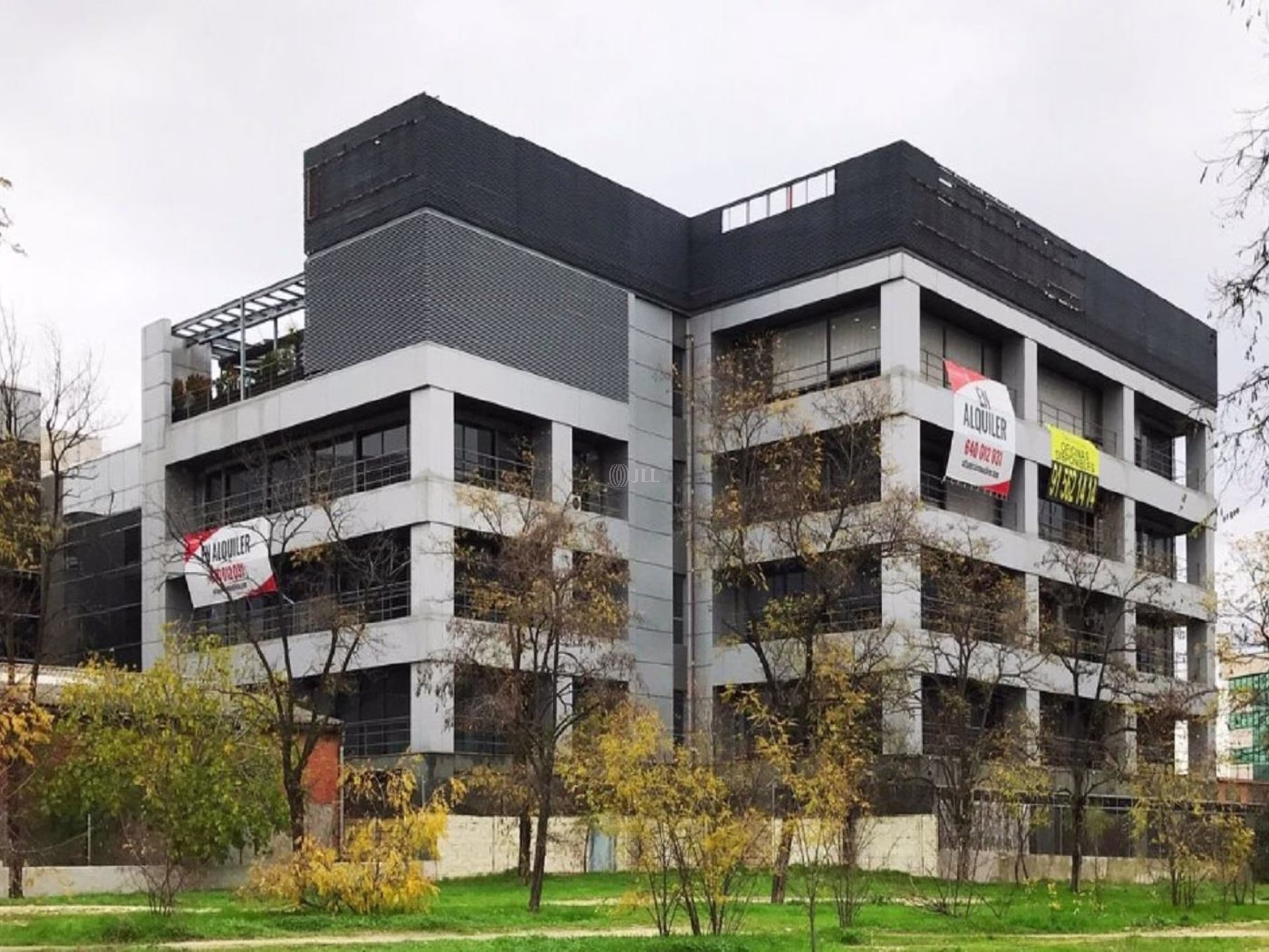 Edificio "CENTRO AEROPUERTO"