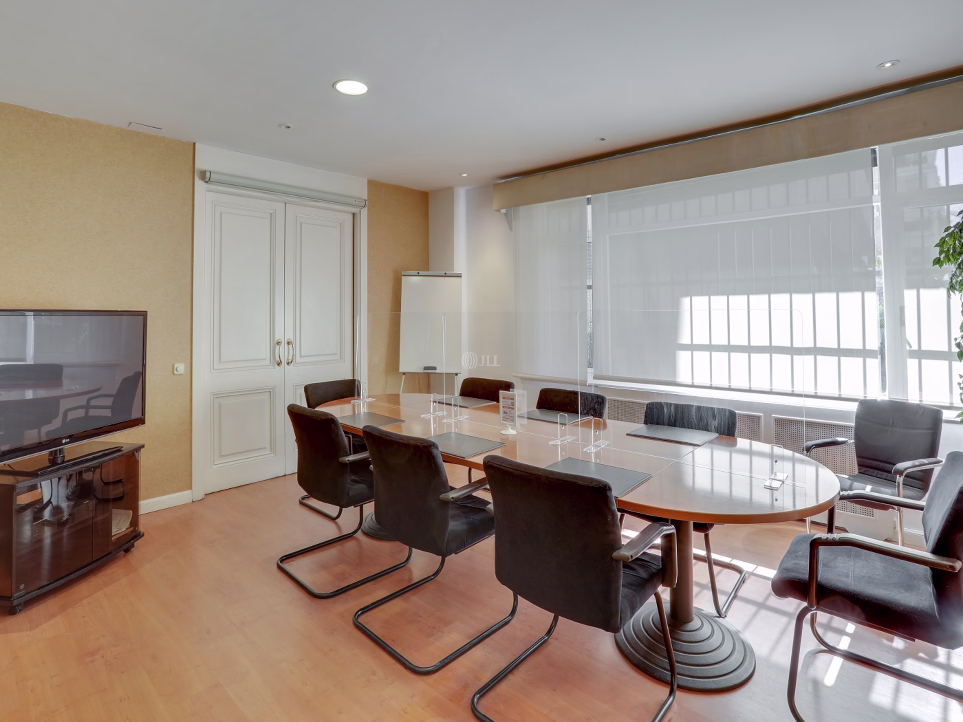Velazquez  86 Coworking