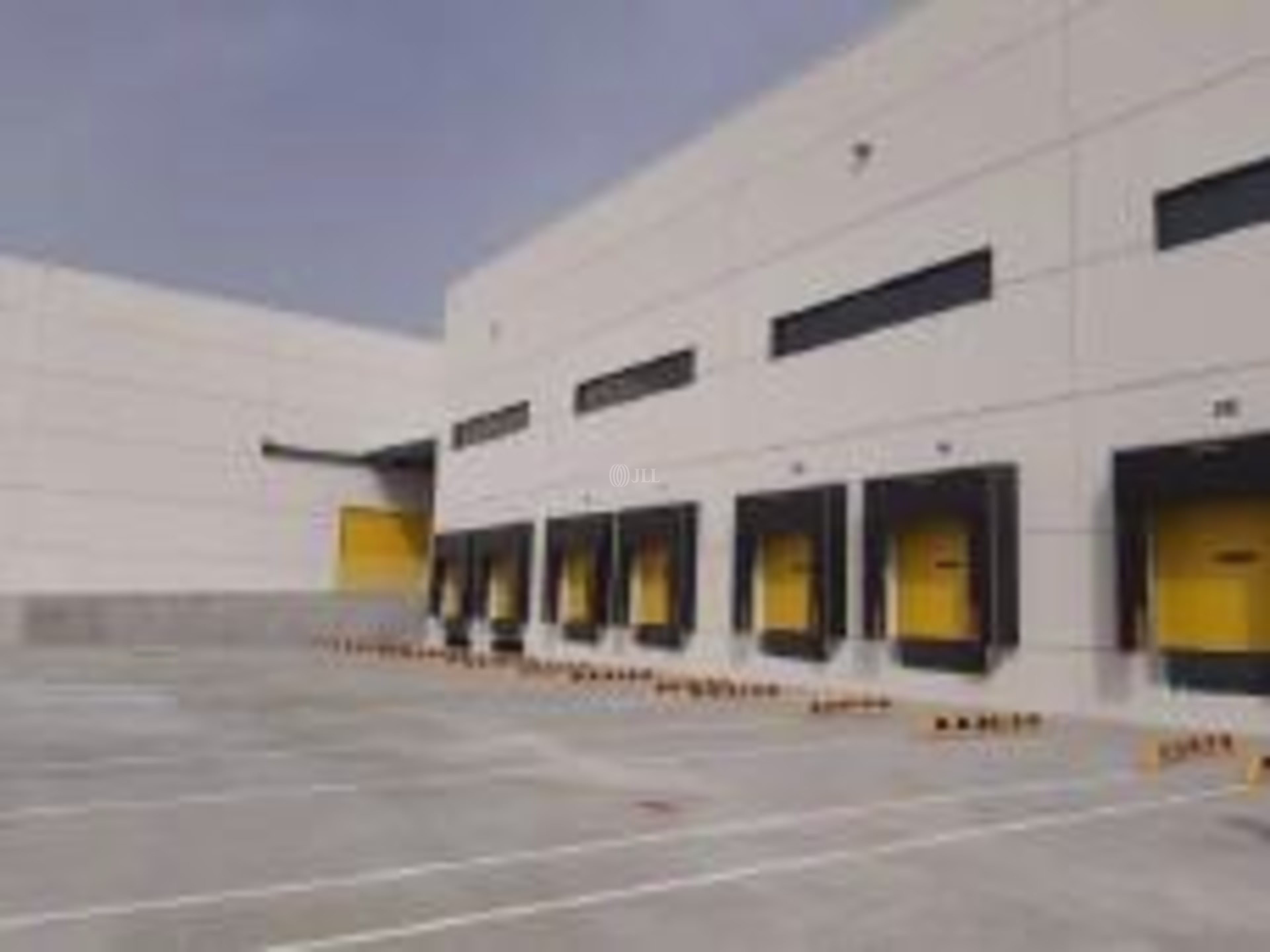M0683 NAVES LOGISTICAS ALQUILER SESEÑA