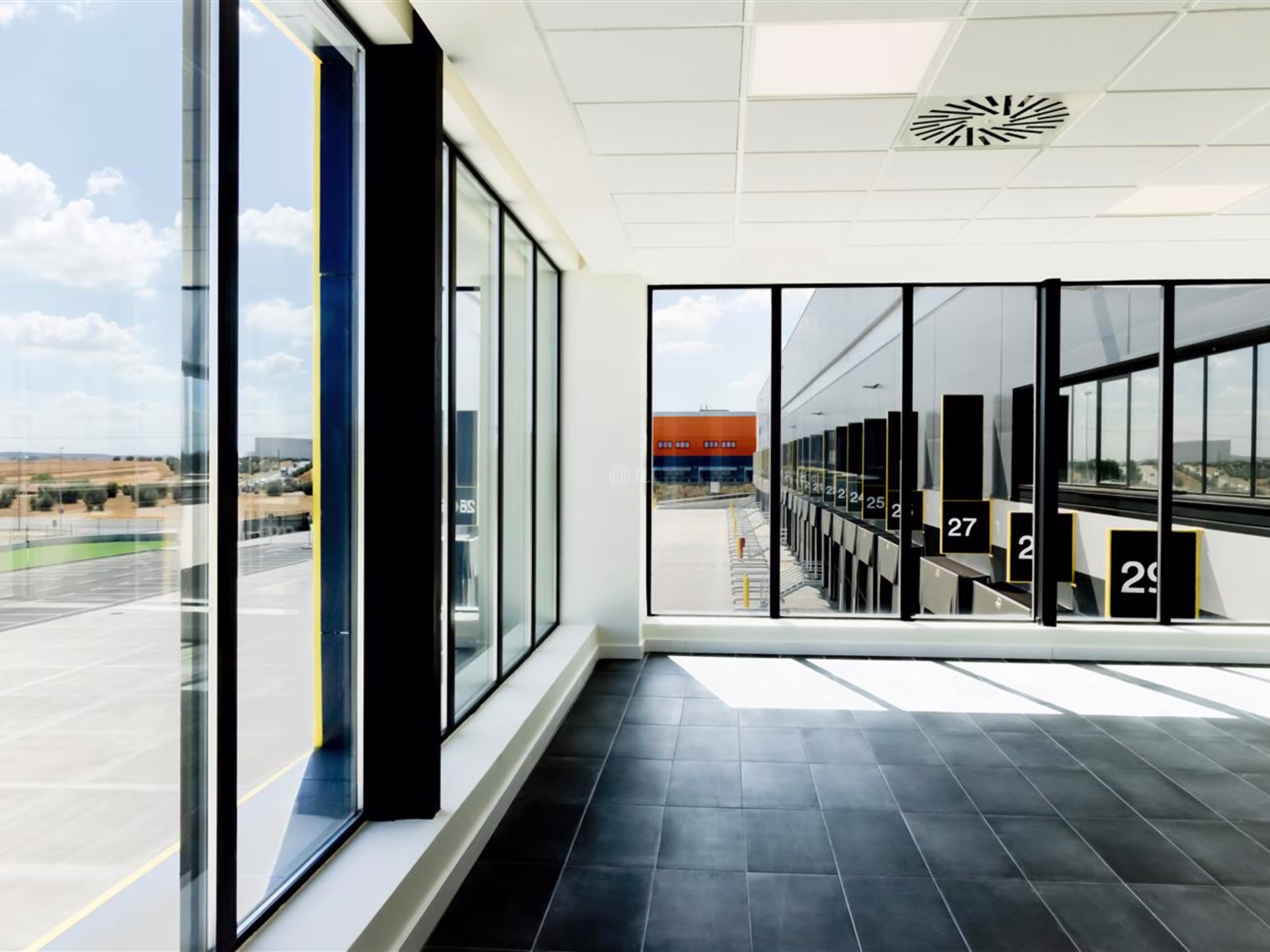M0463 PLATAFORMAS LOGISTICAS ILLESCAS ALQUILER