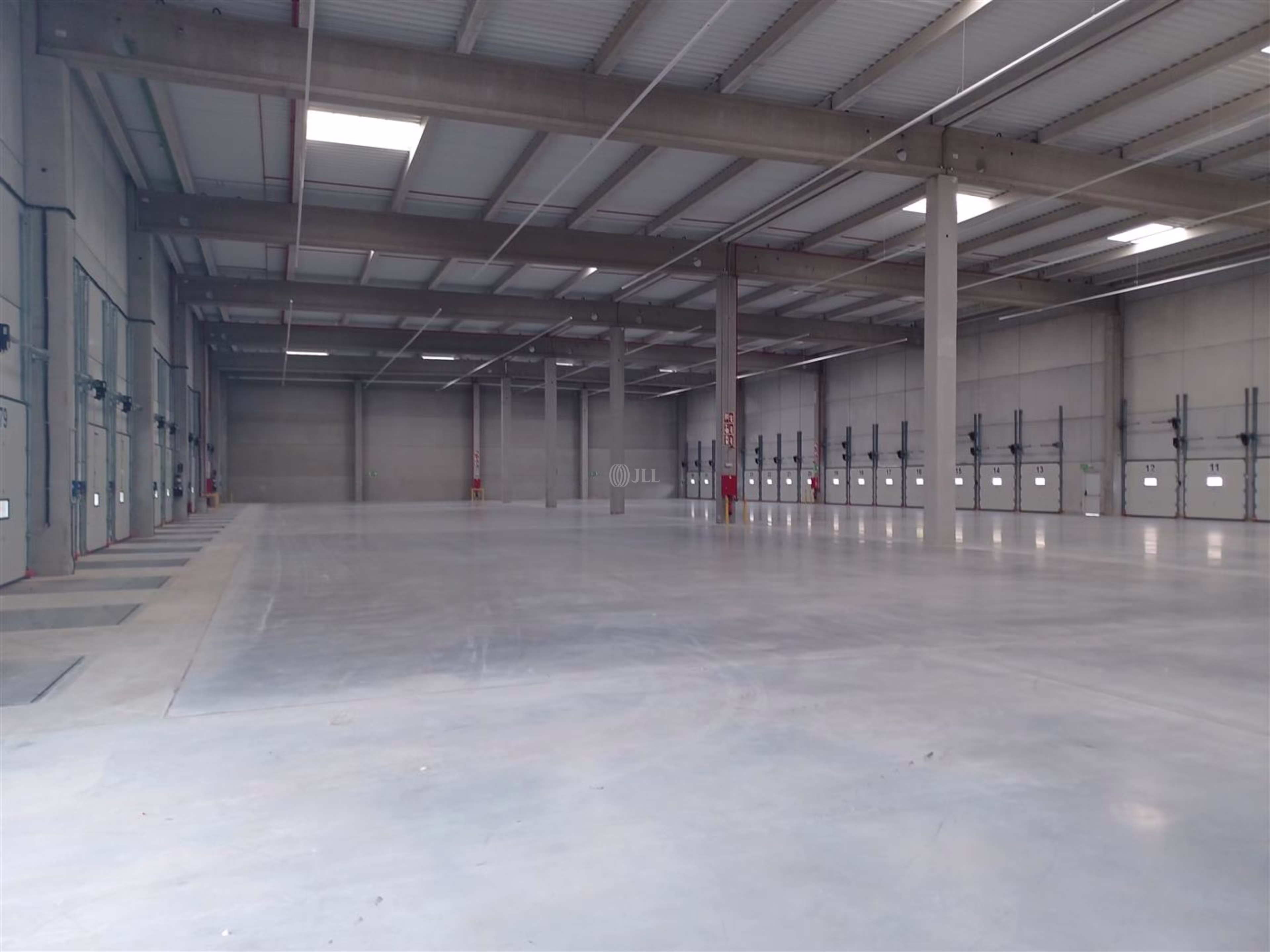 B0609 NAVES LOGISTICAS Y CROSS DOCKING PI SANTA TERESA MALAGA ALQUILER