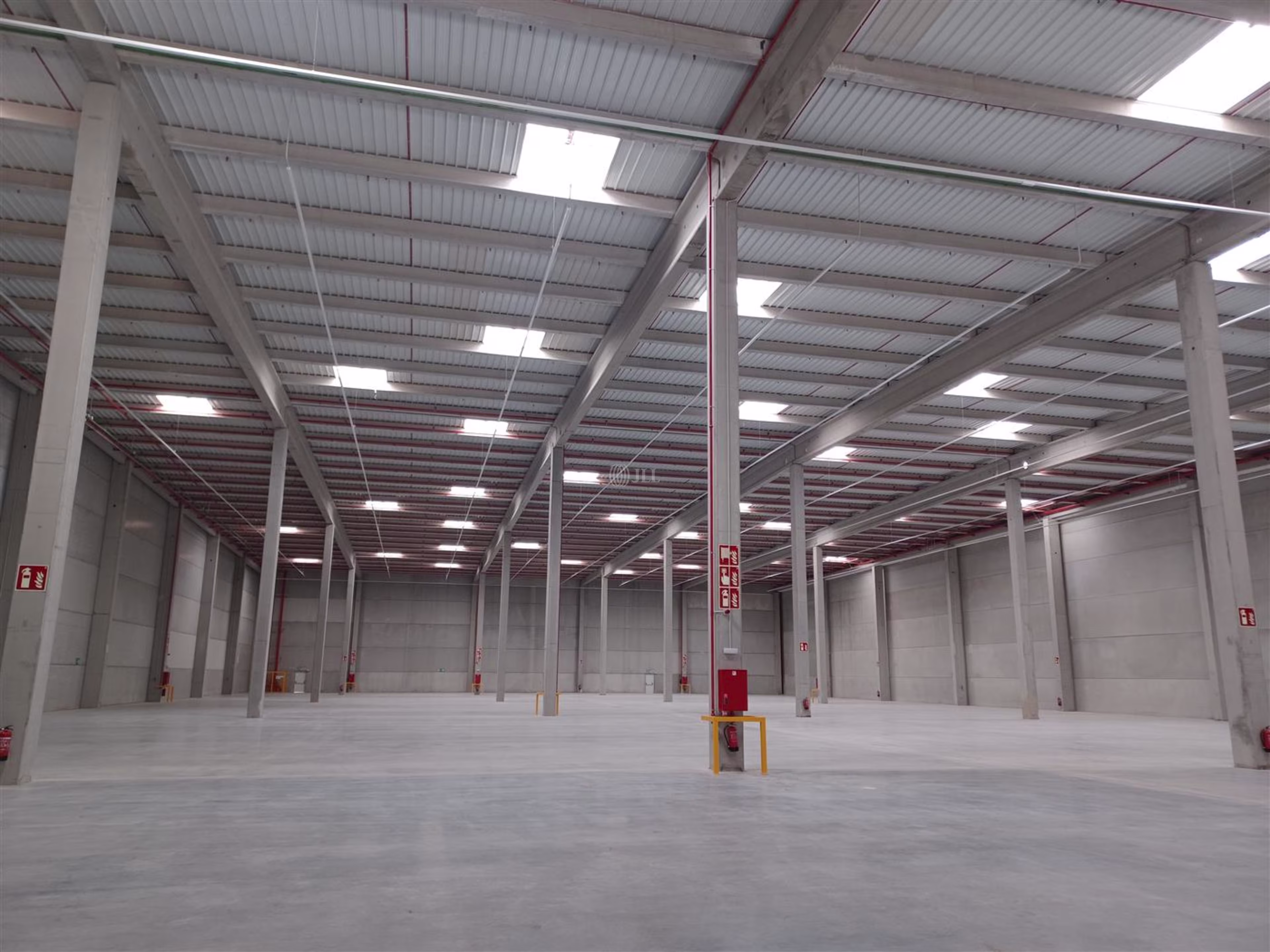 B0609 NAVES LOGISTICAS Y CROSS DOCKING PI SANTA TERESA MALAGA ALQUILER