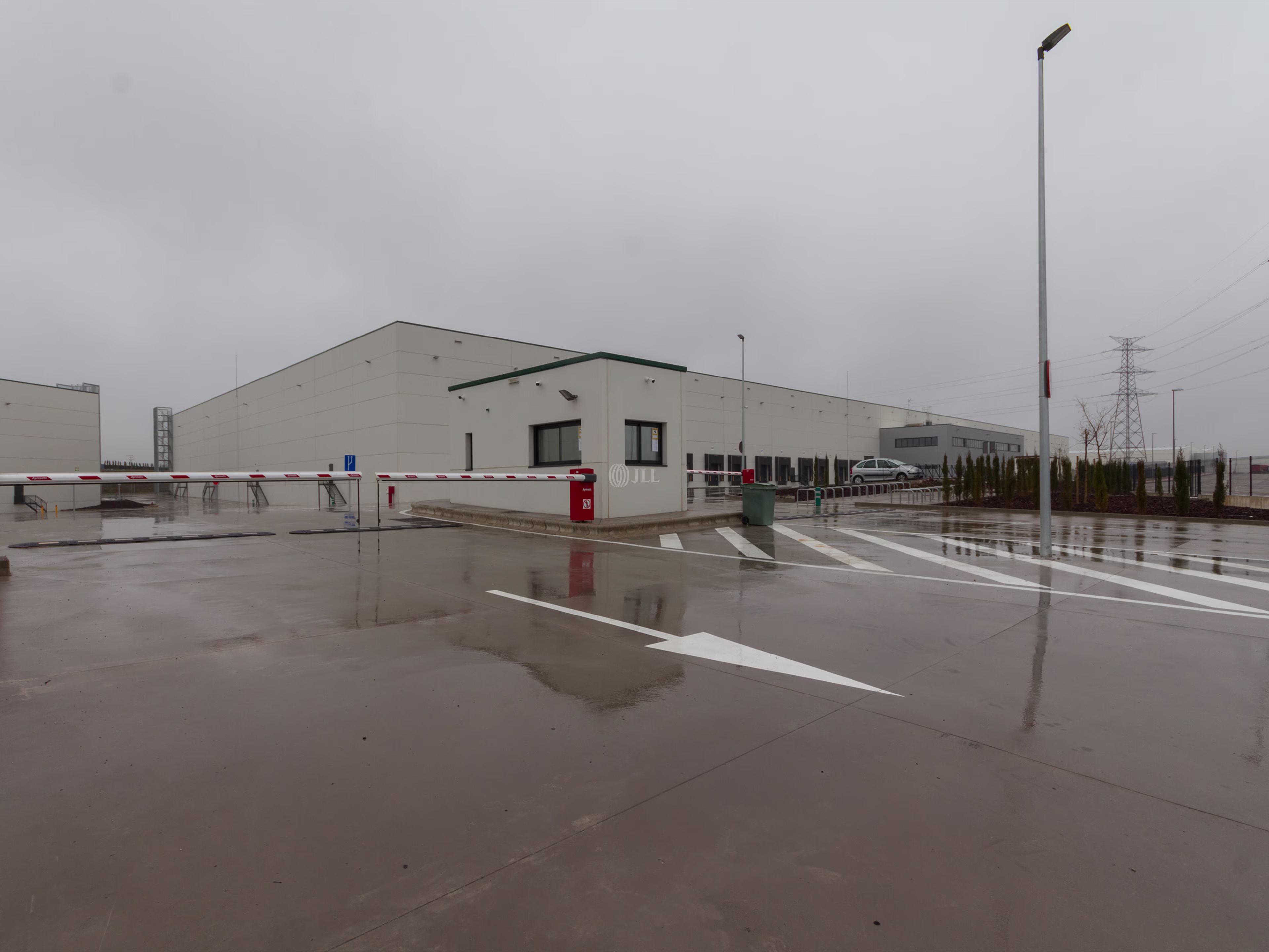 M0367 PLATAFORMA LOGISTICA PI MATEU CROMO ALQUILER