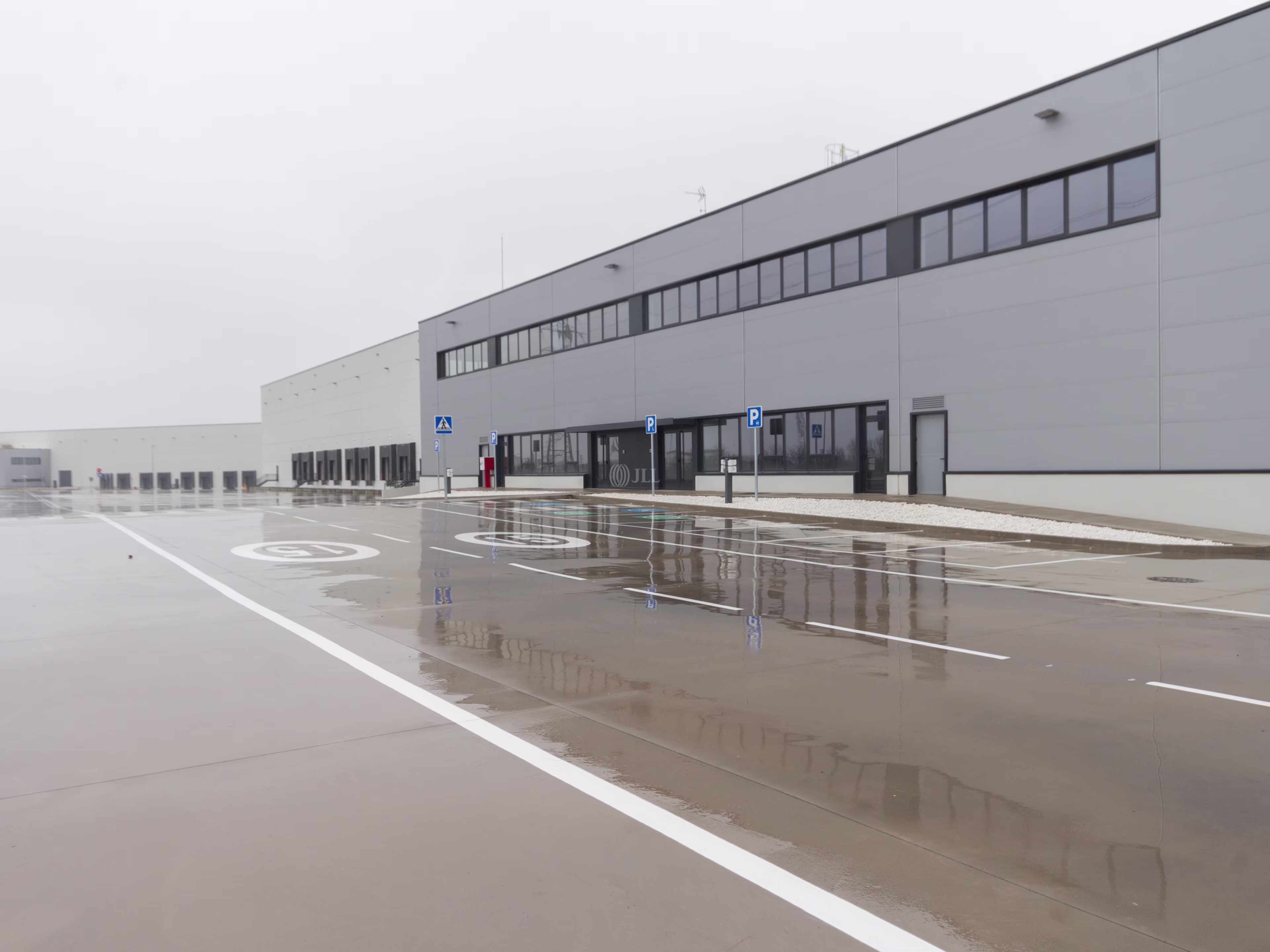 M0367 PLATAFORMA LOGISTICA PI MATEU CROMO ALQUILER