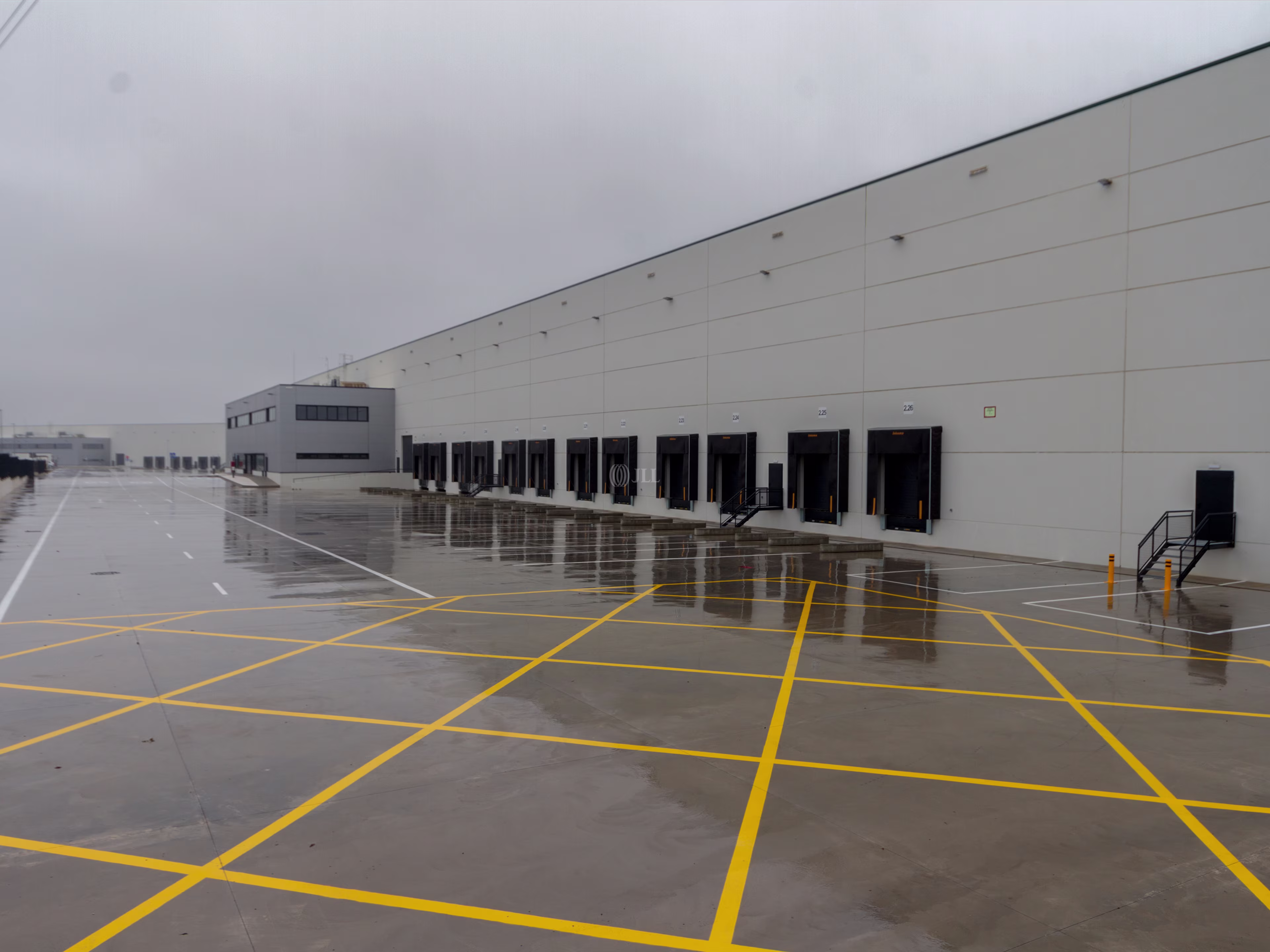 M0367 PLATAFORMA LOGISTICA PI MATEU CROMO ALQUILER