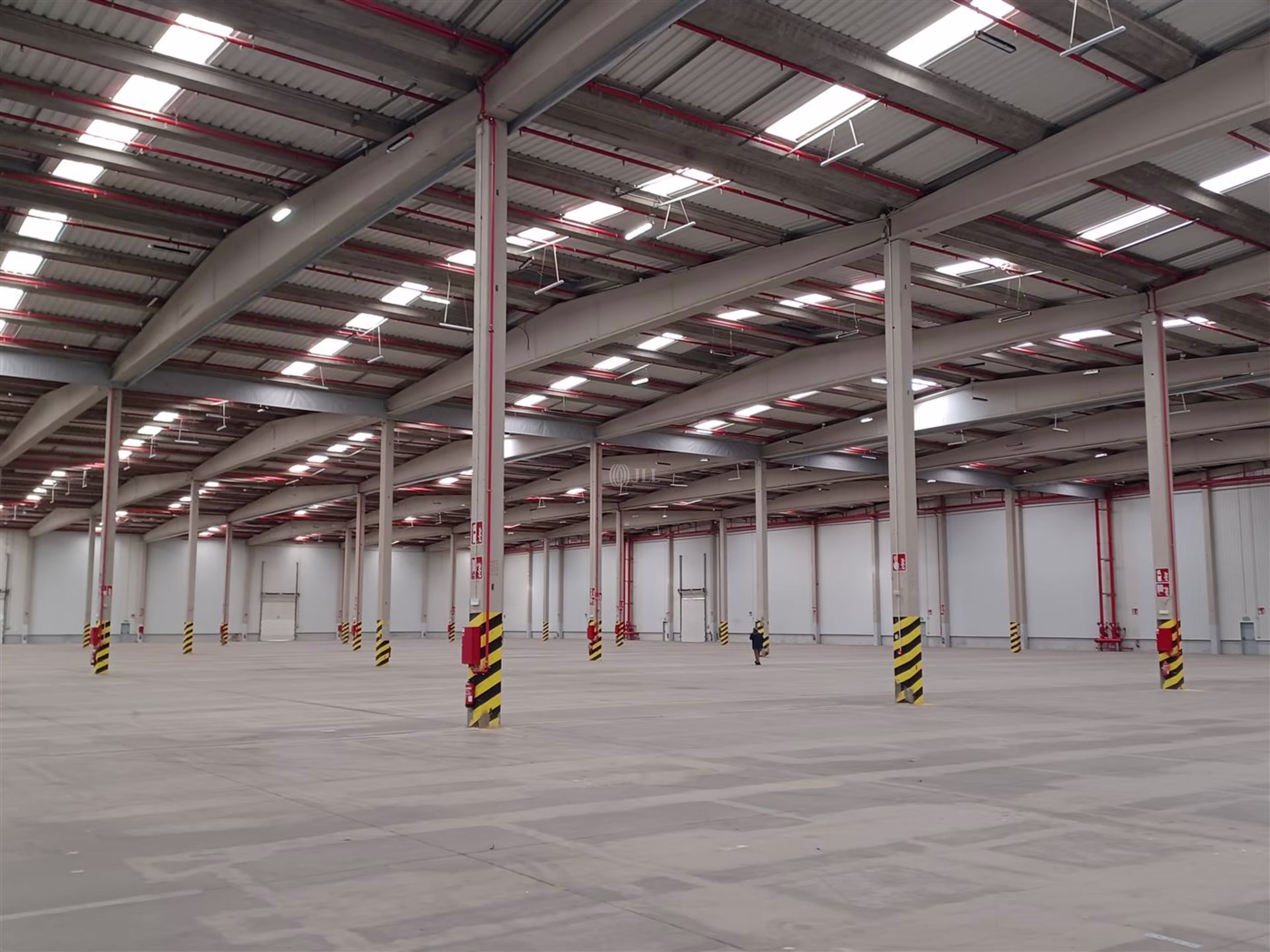 M0500 PLATAFORMA LOGISTICA CABANILLAS ALQUILER